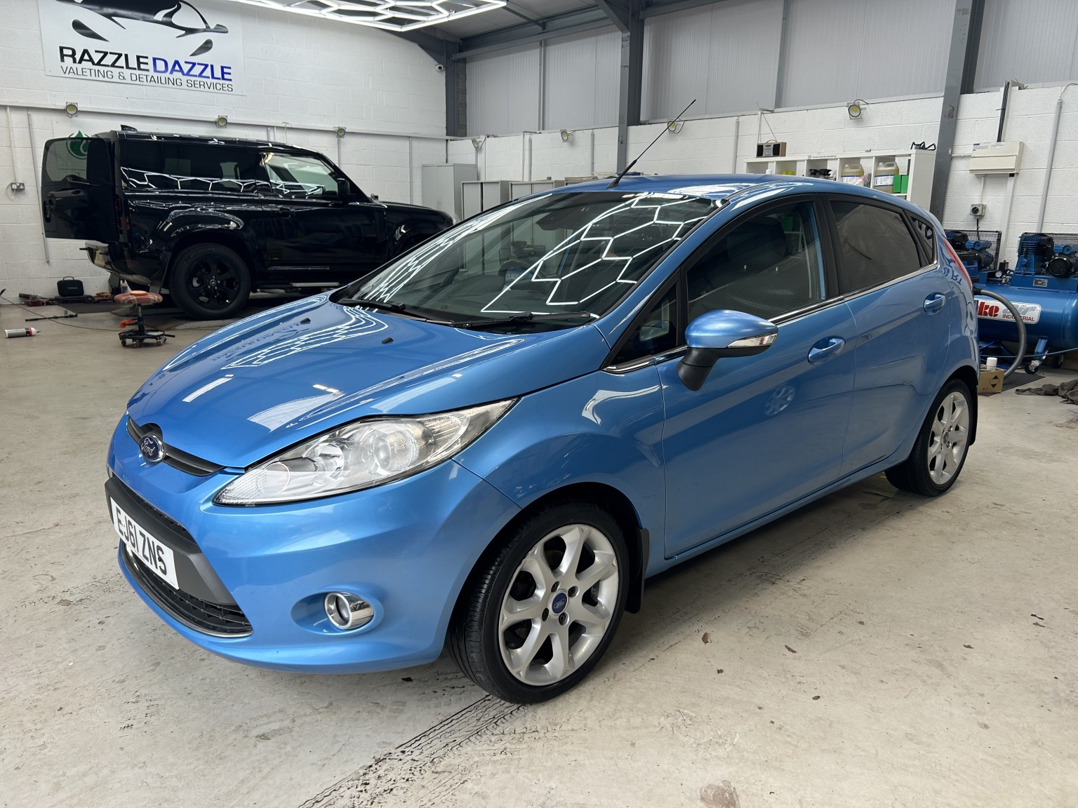 2011 Ford FIESTA 1.6 Titanium, exterior view 2