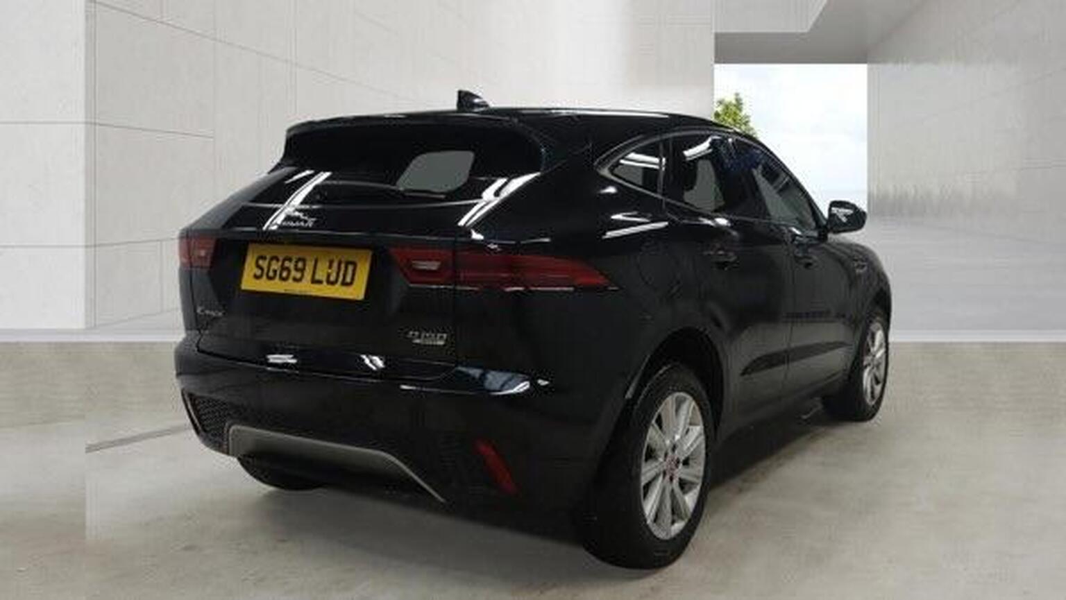 2019 Jaguar E-PACE 2.0 D150 S Auto AWD Euro 6 (s/s) 5dr, exterior view 4