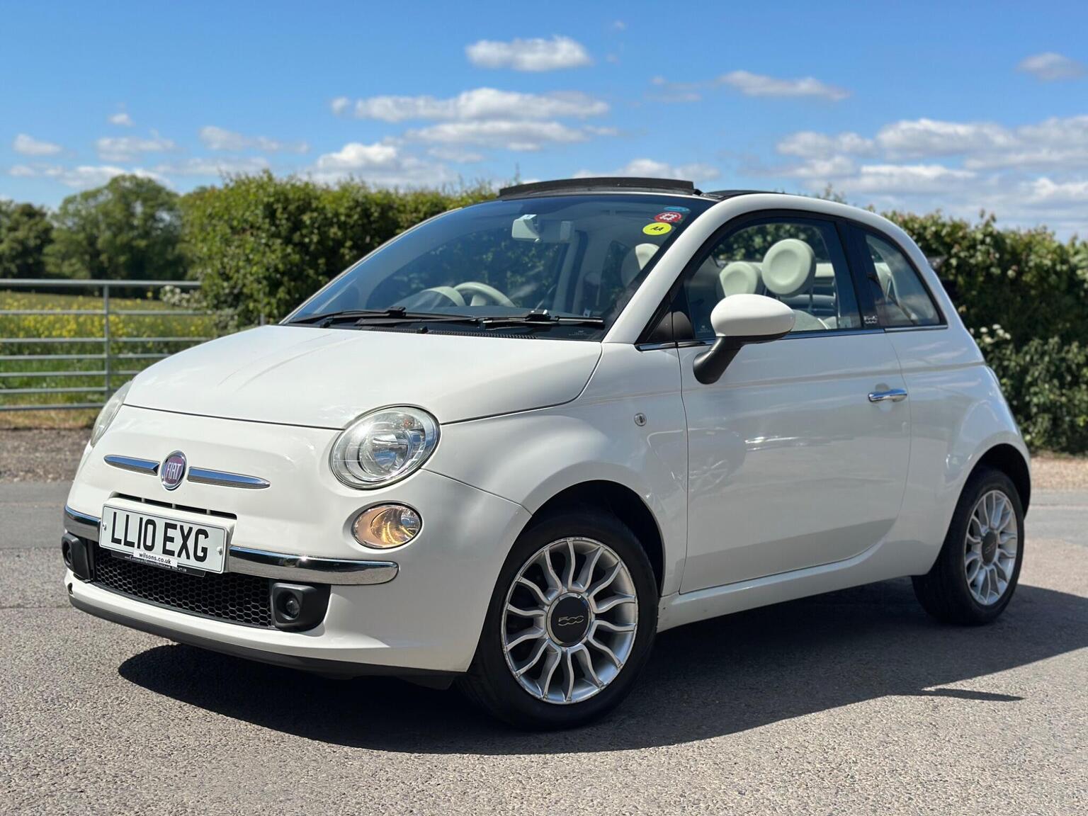 2010 Fiat 500C 1.2 Lounge Euro 5 2dr, exterior view 3