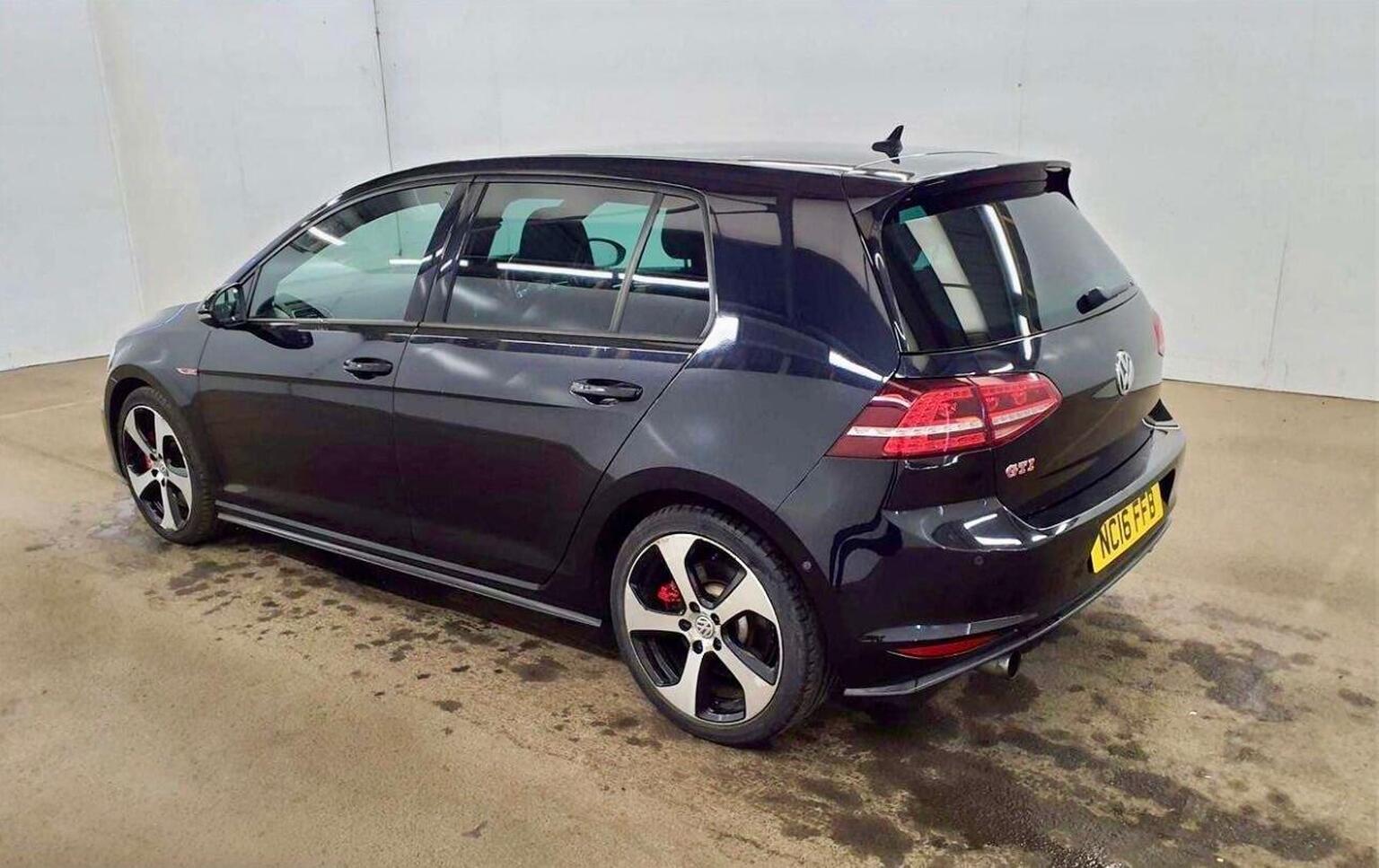 2016 Volkswagen GOLF 2.0 TSI BlueMotion Tech GTI Performance DSG Euro 6 (s/s) 5dr, exterior view 4