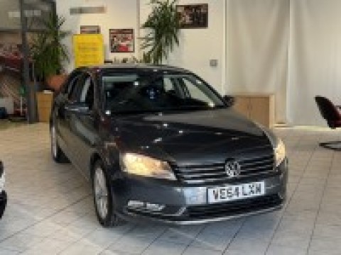 2014 Volkswagen PASSAT 2.0 TDI BlueMotion Tech Executive, exterior view 2