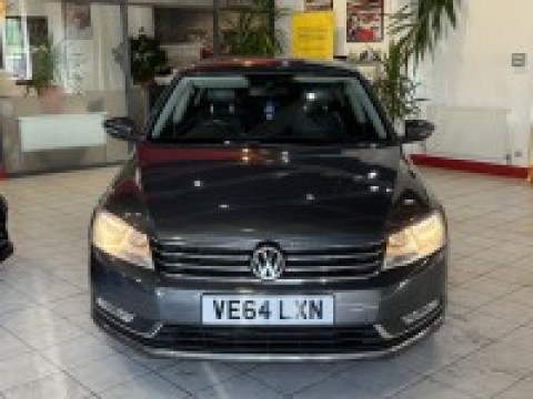 2014 Volkswagen PASSAT 2.0 TDI BlueMotion Tech Executive, exterior view 3