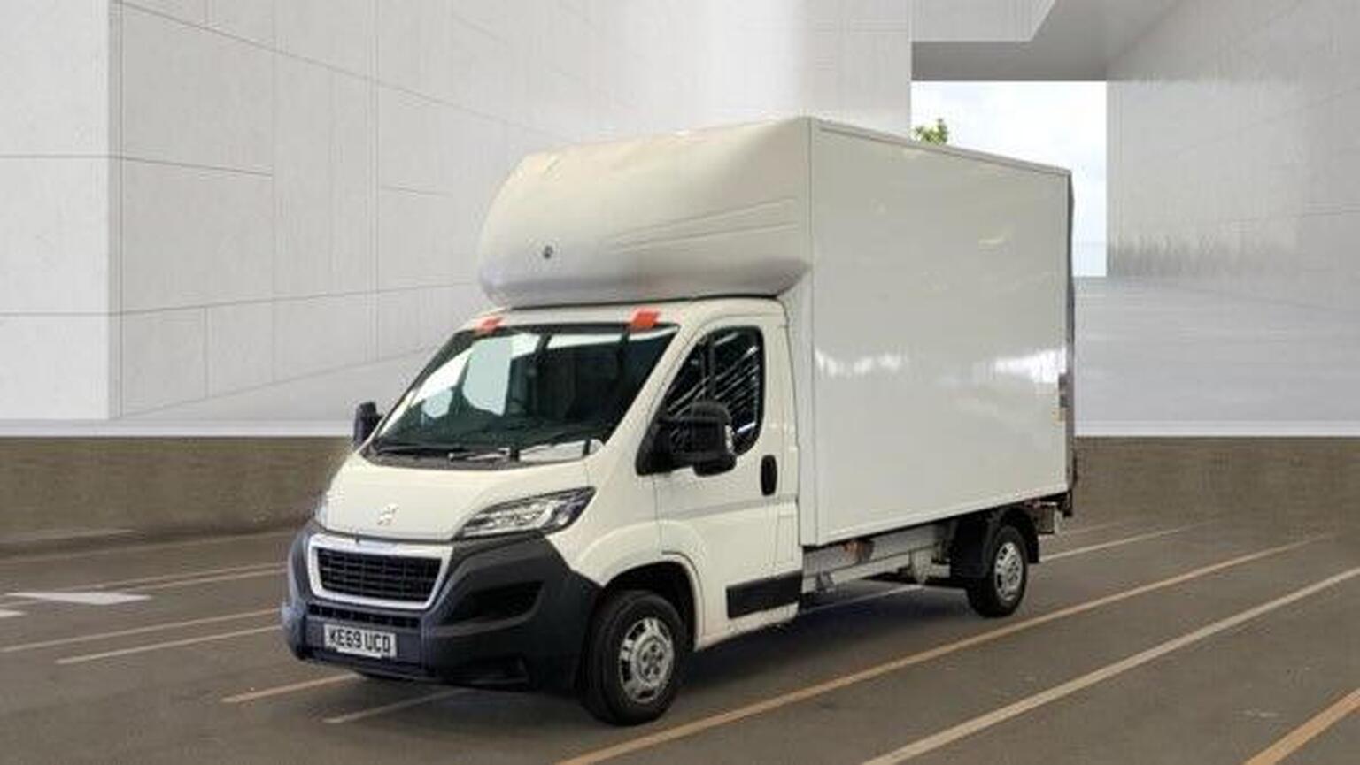 2020 Peugeot BOXER 2.2 BlueHDi 335 Built for Business L3 Euro 6 (s/s) 3dr, exterior view 2