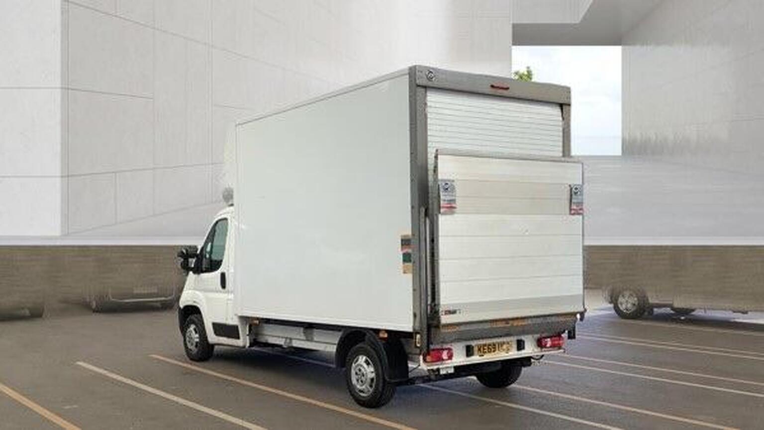 2020 Peugeot BOXER 2.2 BlueHDi 335 Built for Business L3 Euro 6 (s/s) 3dr, exterior view 4