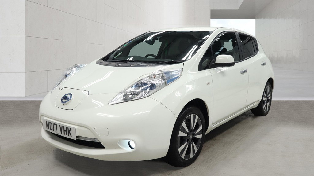 2017 Nissan Leaf 30kWh Tekna White Electric Automatic 5dr LEATHER+SATNAV+2 CABLES for sale in the UK