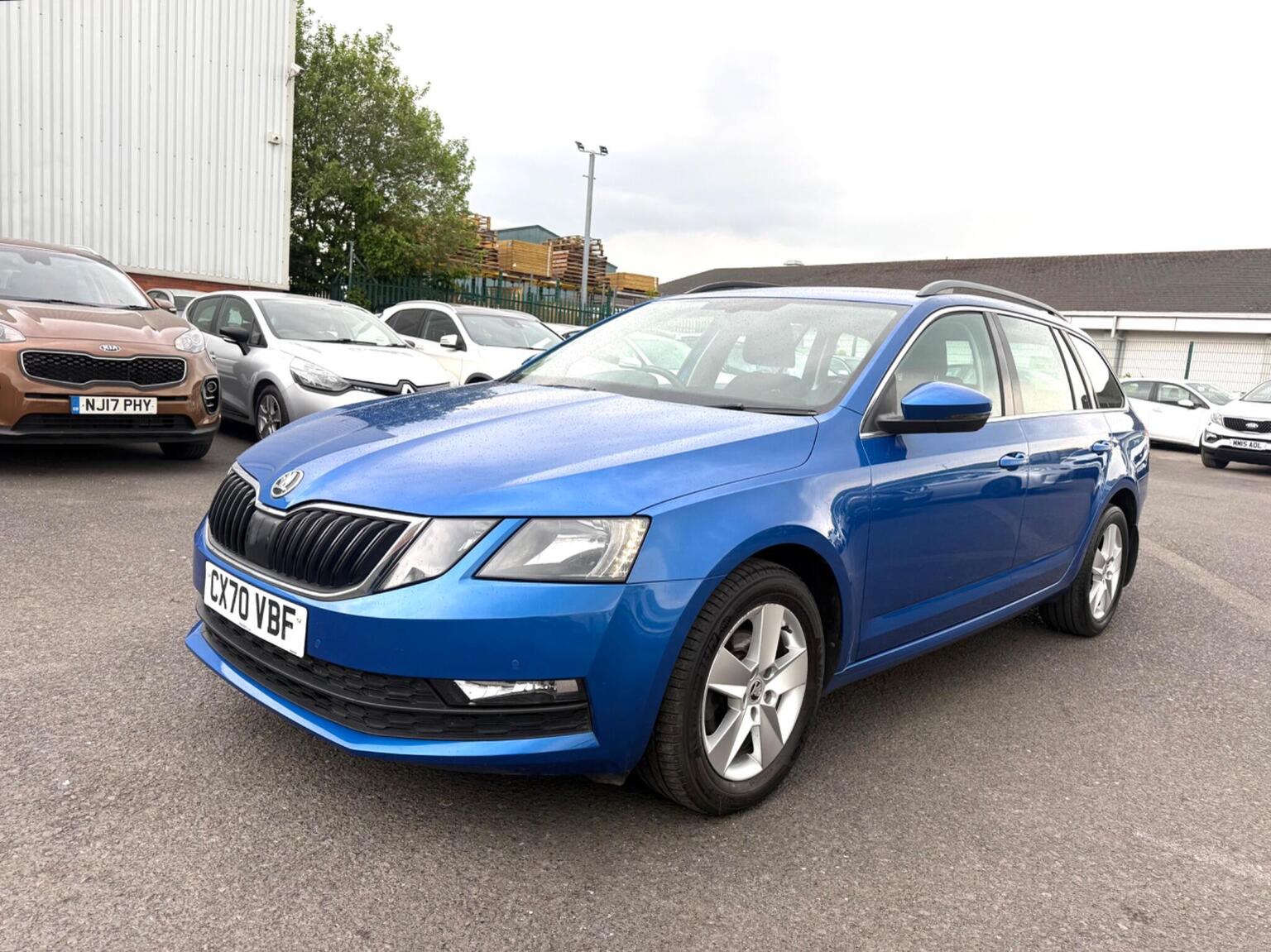 2020 Skoda OCTAVIA 1.6 TDI SE Technology Euro 6 (s/s) 5dr, exterior view 3