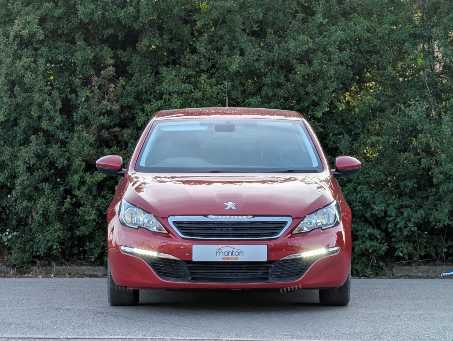 2015 Peugeot 308 1.2 PureTech Active, exterior view 2