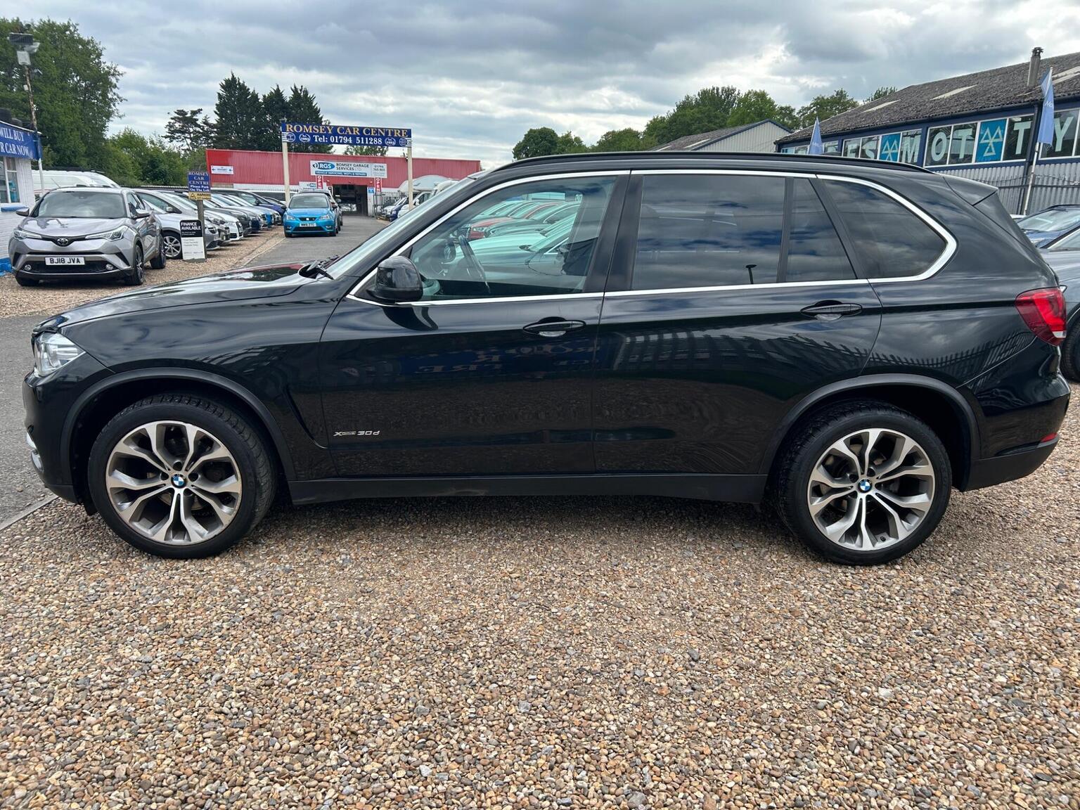 2014 BMW X5 3.0 30d SE Auto xDrive Euro 6 (s/s) 5dr, exterior view 4
