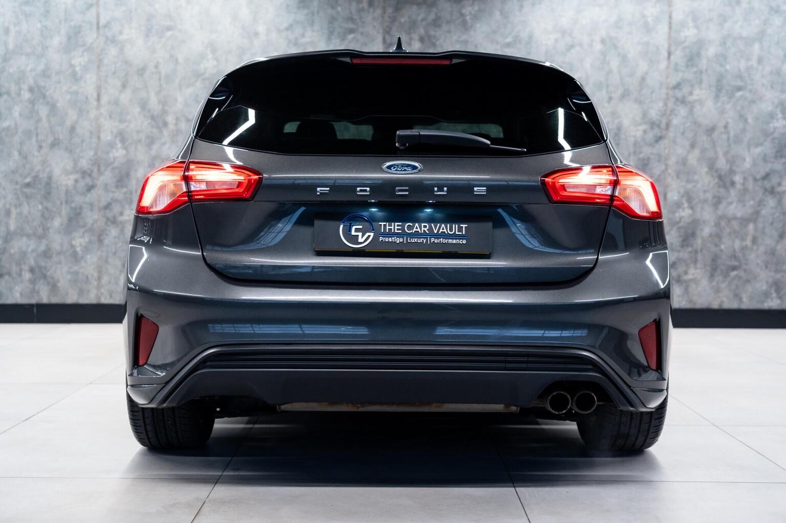 2018 Ford FOCUS 1.5T EcoBoost ST-Line Euro 6 (s/s) 5dr, exterior view 3