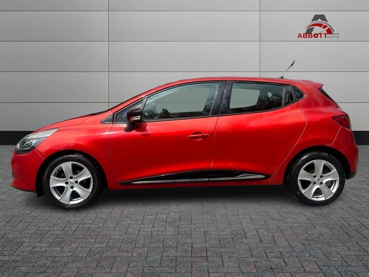 2013 Renault CLIO 1.2 16V Dynamique MediaNav, exterior view 2