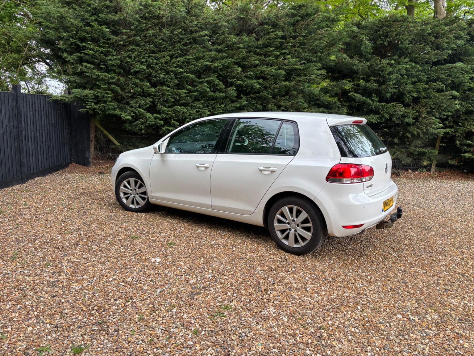2010 Volkswagen GOLF 1.6 TDI BlueMotion Tech SE Euro 5 (s/s) 5dr, exterior view 3