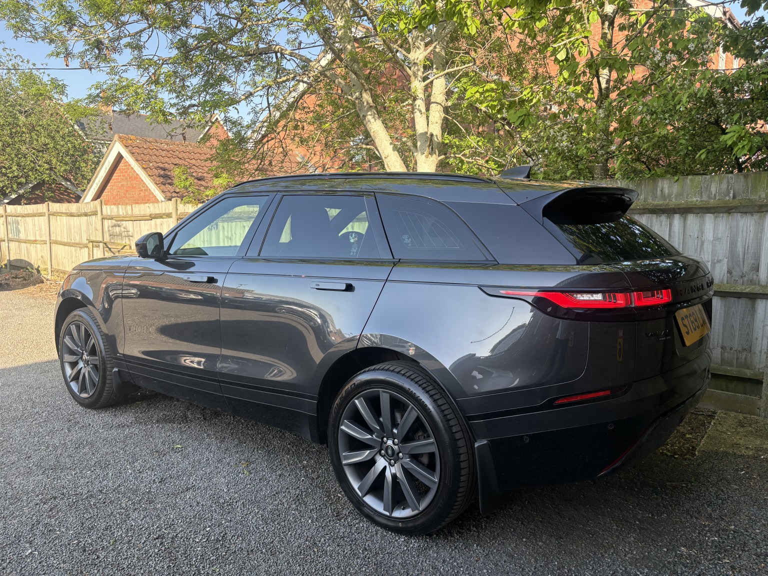 2019 Land Rover RANGE ROVER VELAR 2.0 D180 R-Dynamic HSE, exterior view 3