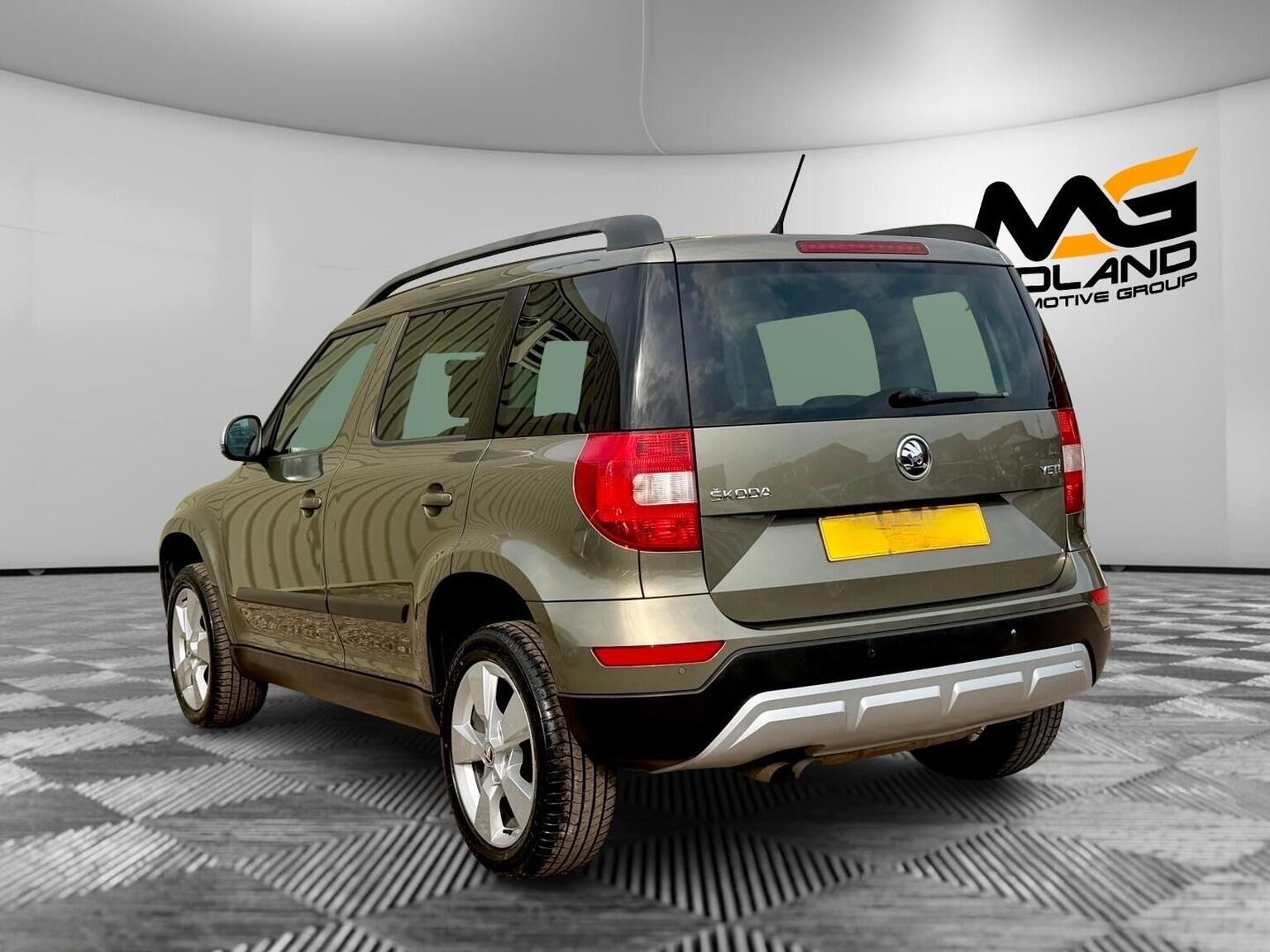 2014 Skoda YETI 2.0 TDI SE Outdoor Euro 5 5dr, exterior view 4