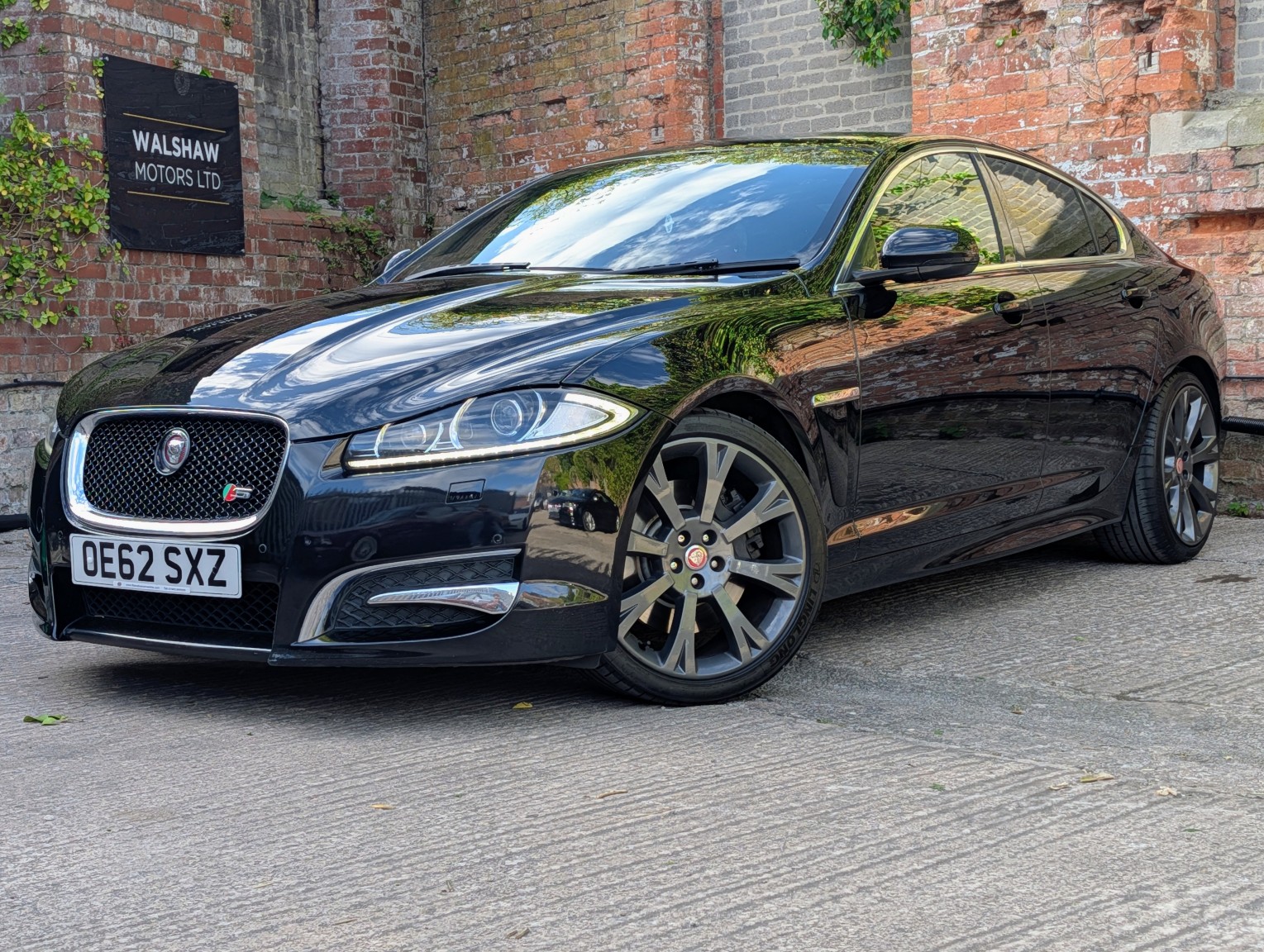 2013 Jaguar XF 3.0 d S V6 Portfolio for sale, exterior front view
