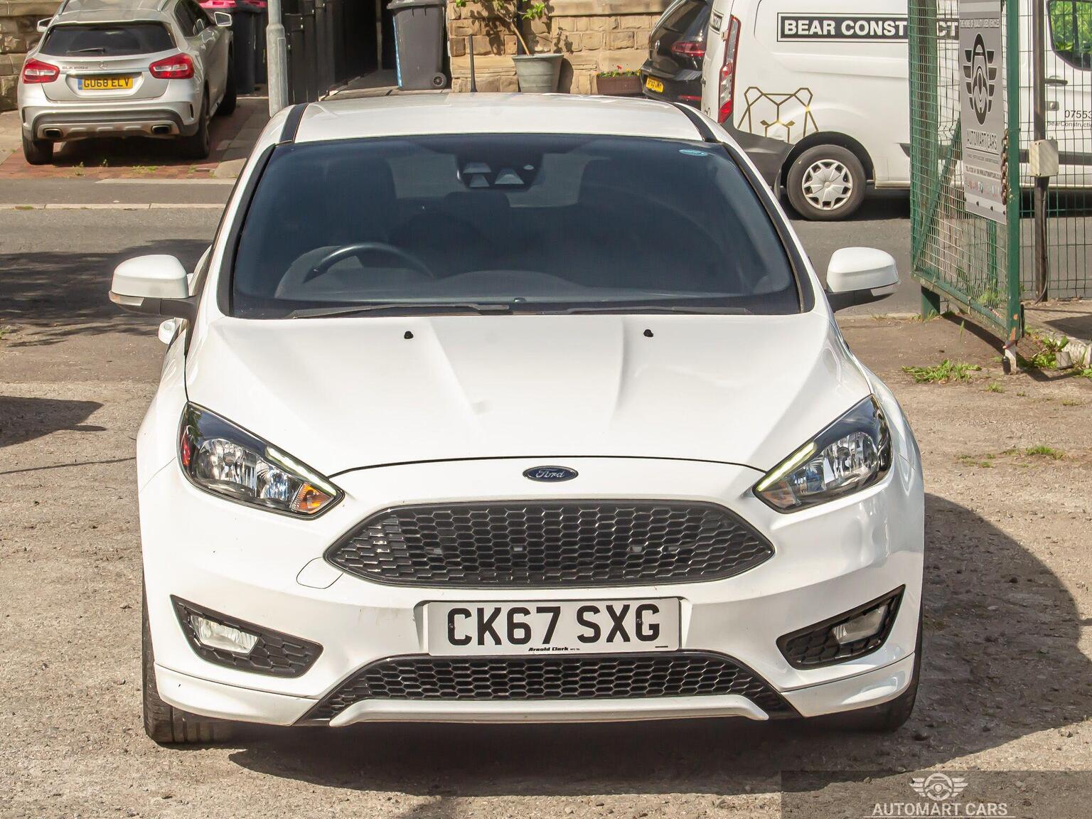 2018 Ford FOCUS 1.5 TDCi ST-Line Euro 6 (s/s) 5dr, exterior view 3