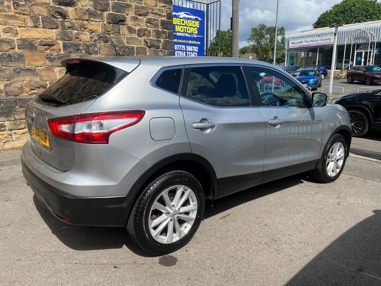 2014 Nissan QASHQAI 1.6 dCi Acenta Premium 4WD Euro 5 (s/s) 5dr, exterior view 4