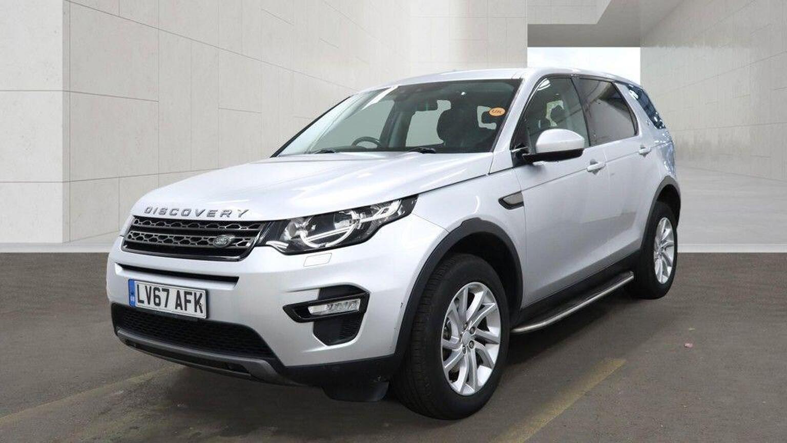 2017 Land Rover DISCOVERY SPORT 2.0 TD4 SE Tech Auto 4WD Euro 6 (s/s) 5dr, exterior view 2
