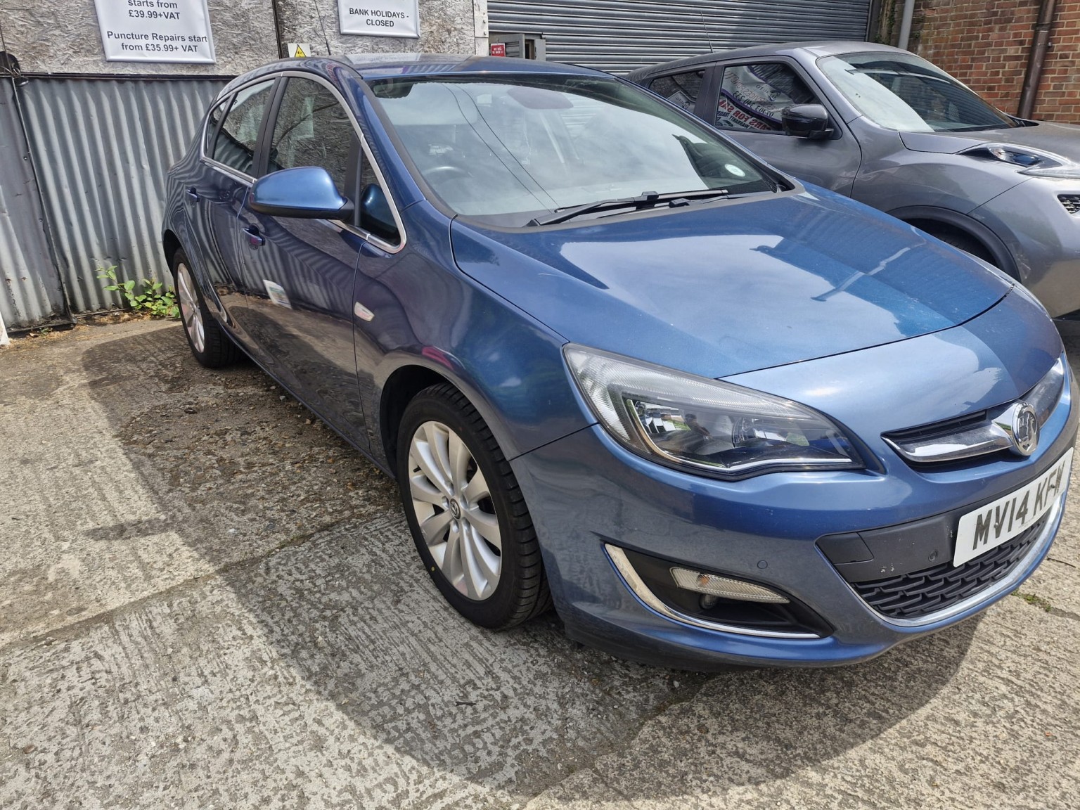 2014 Vauxhall ASTRA 1.6 16v Elite, exterior view 2