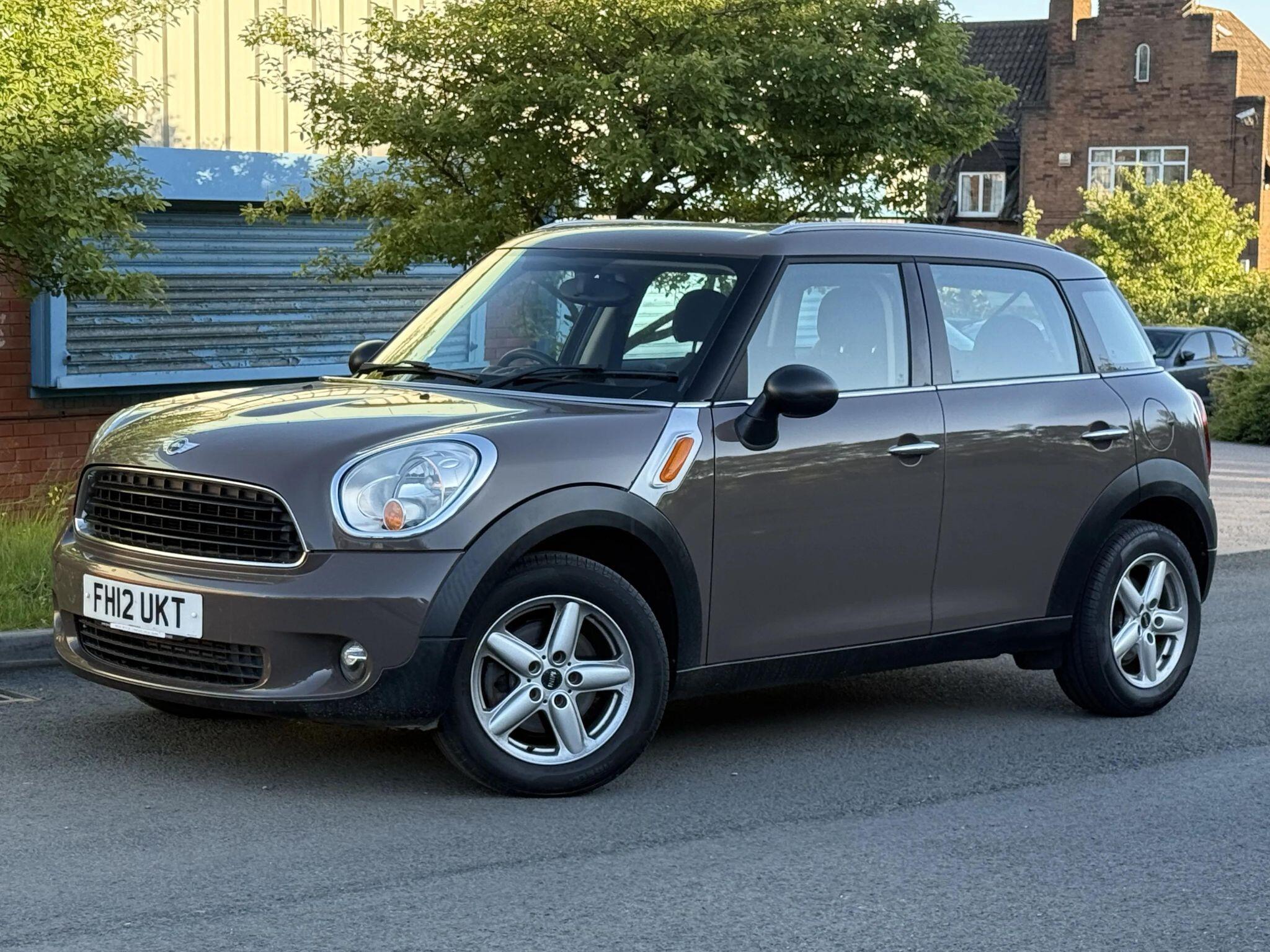 2012 MINI COUNTRYMAN 1.6 Cooper D Euro 5 (s/s) 5dr, exterior view 2