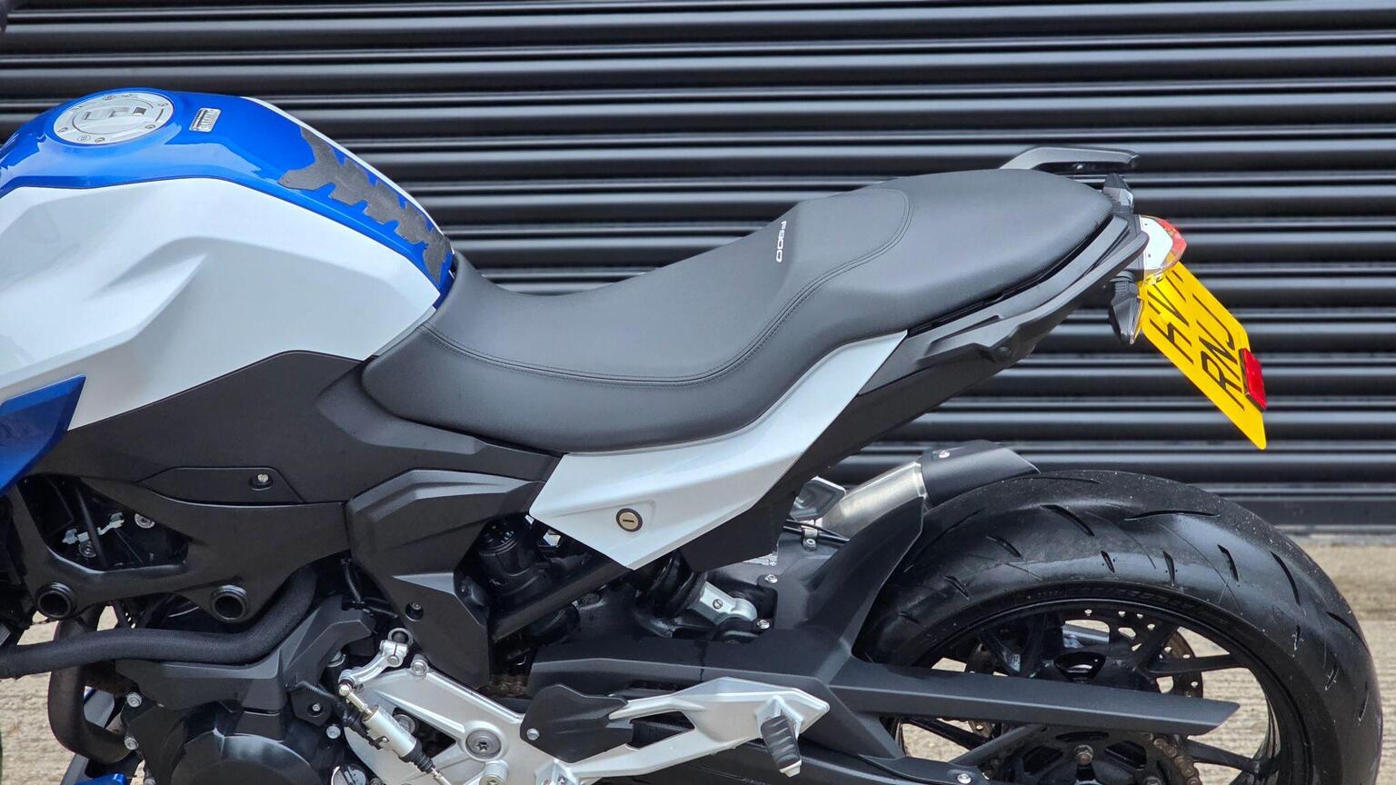 2021 BMW F 900 R 900 Euro 5, exterior view 3