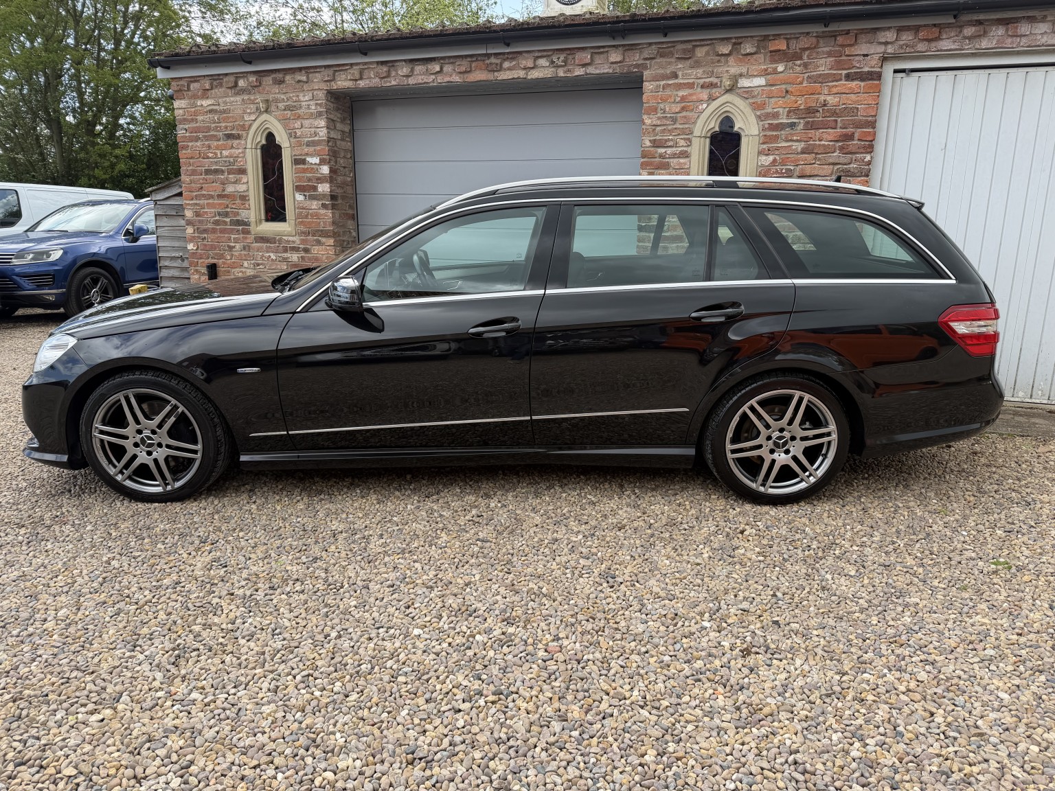 2011 Mercedes-Benz E CLASS 3.0 E350 CDI V6 BlueEfficiency Sport, exterior view 4