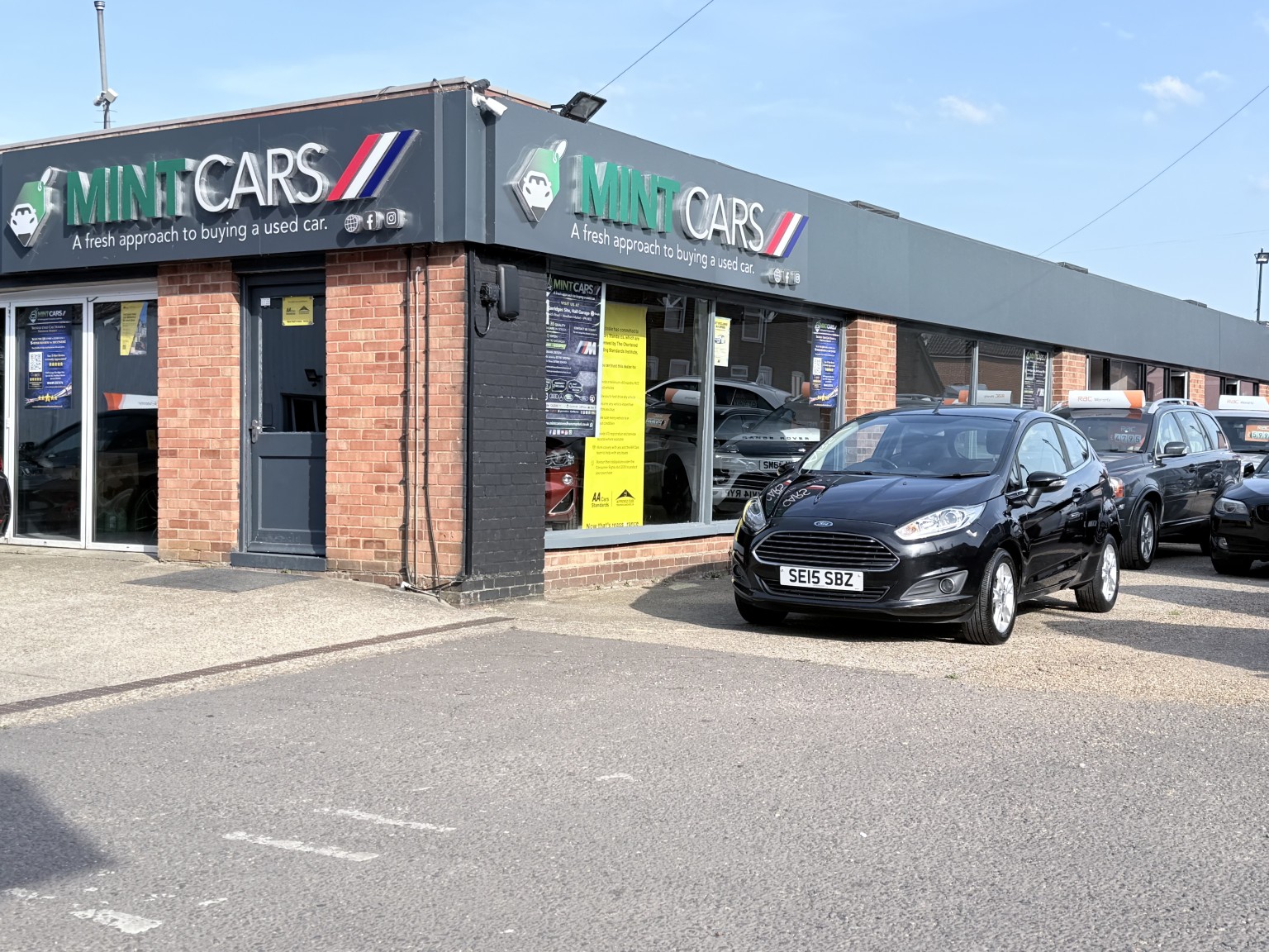 2015 Ford FIESTA 1.3 Zetec, exterior view 3