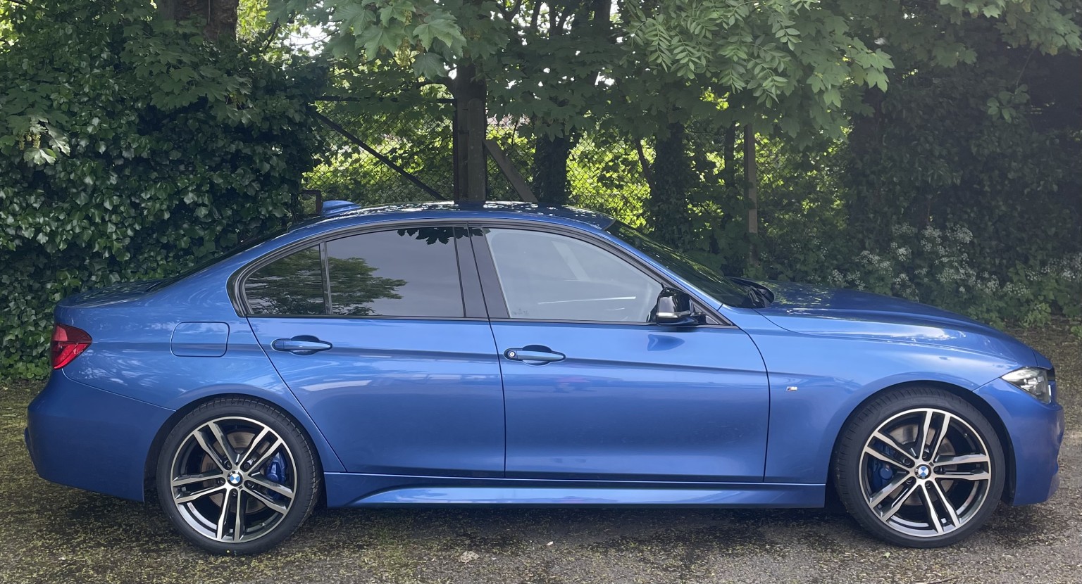 2018 BMW 3 SERIES 2.0 320d M Sport Shadow Edition Saloon, exterior view 2