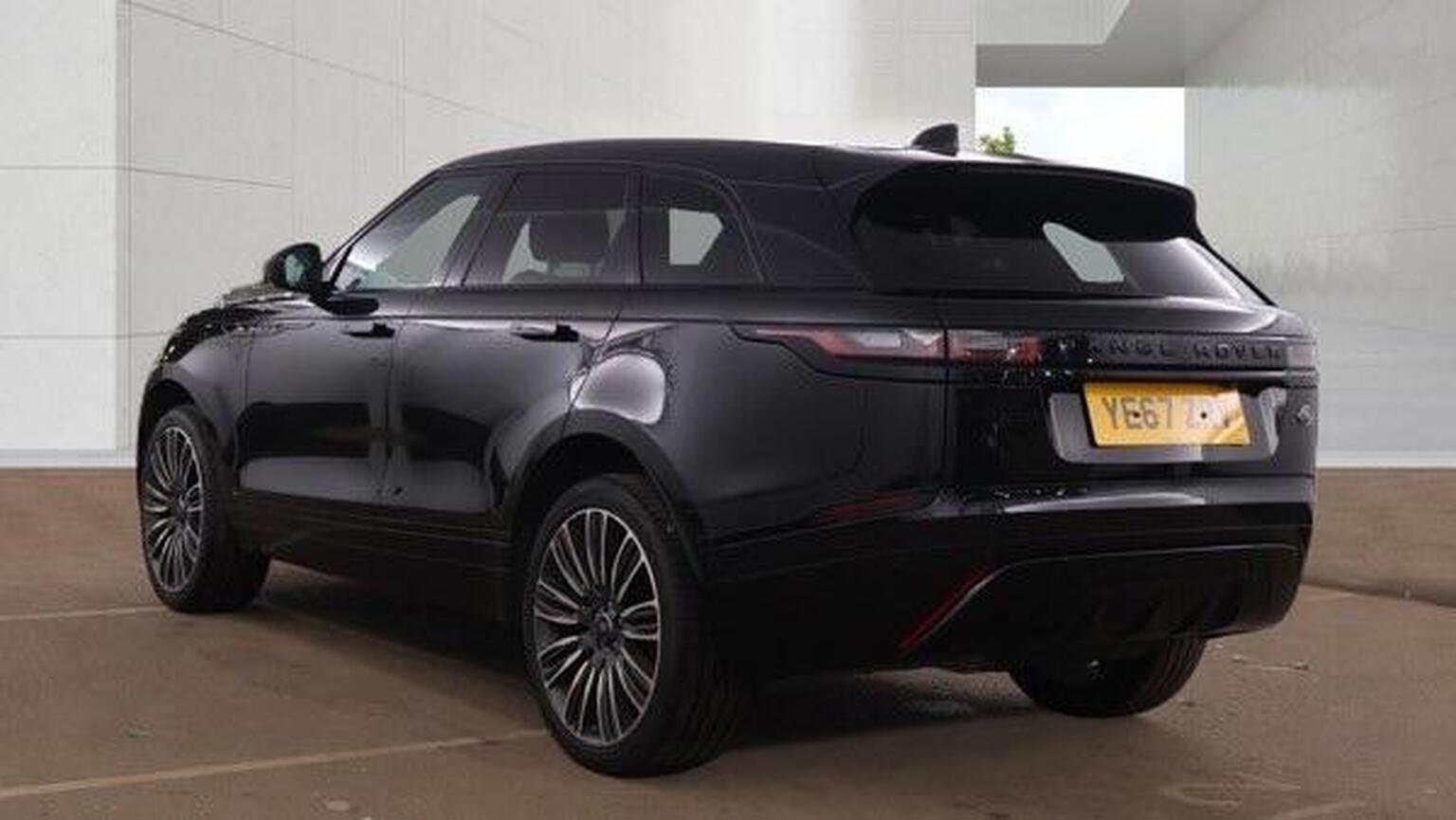 2017 Land Rover RANGE ROVER VELAR 2.0 D180 R-Dynamic S Auto 4WD Euro 6 (s/s) 5dr, exterior view 3