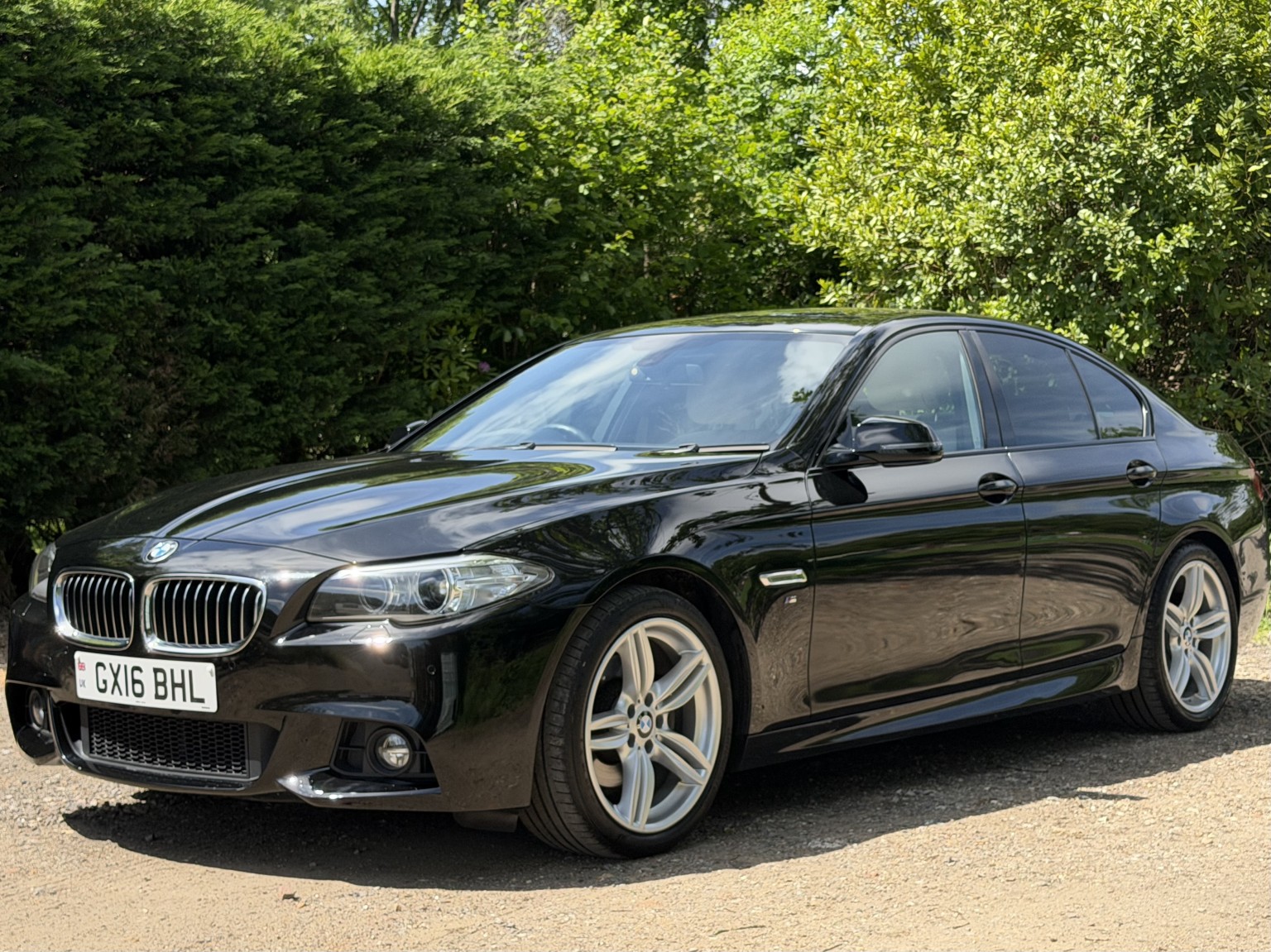 2016 BMW 5 SERIES 2.0 520d M Sport Saloon