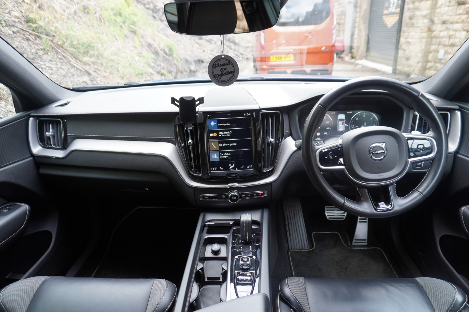 2019 Volvo XC60 2.0 R-Design Pro B5 Diesel AWD, exterior view 2