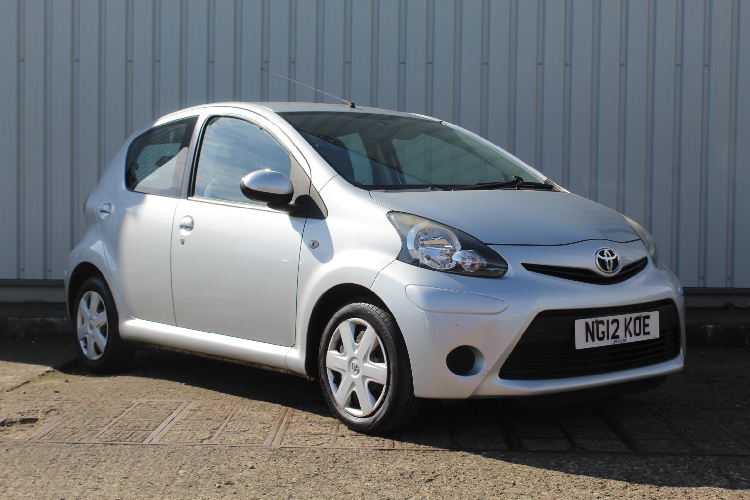 2012 Toyota AYGO 1.0 VVT-i Ice, exterior view 2