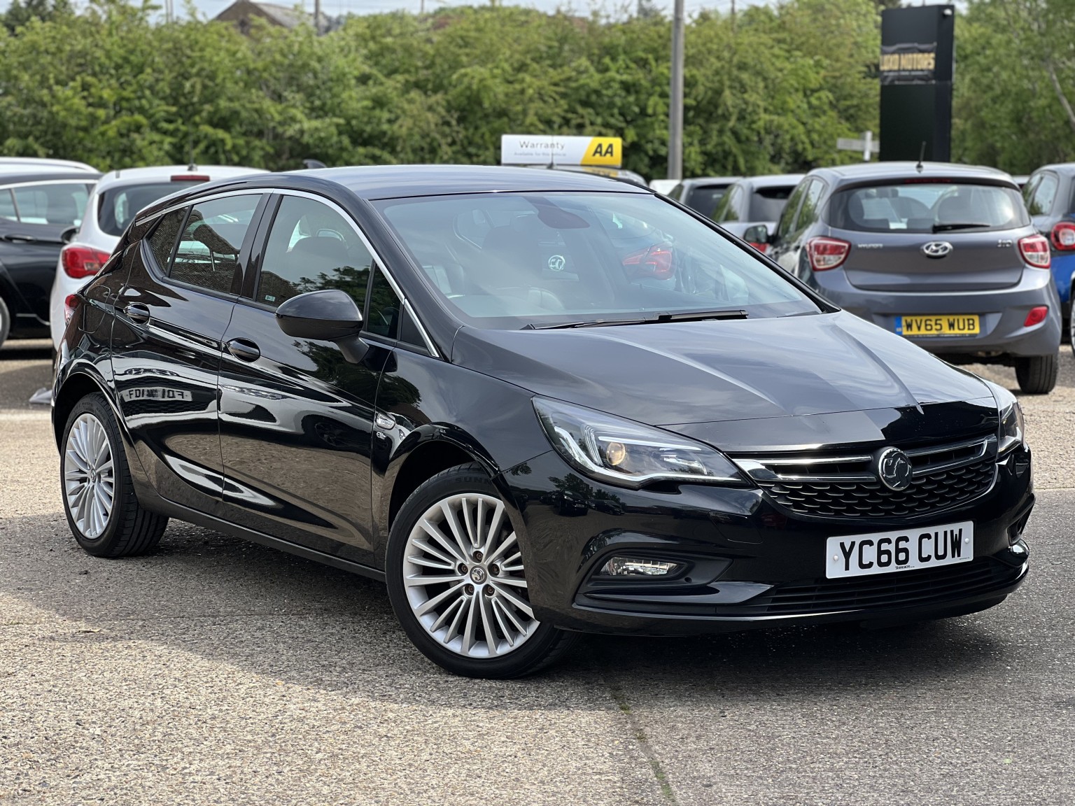 2017 Vauxhall ASTRA 1.4 i Turbo Elite Nav for sale, exterior front view