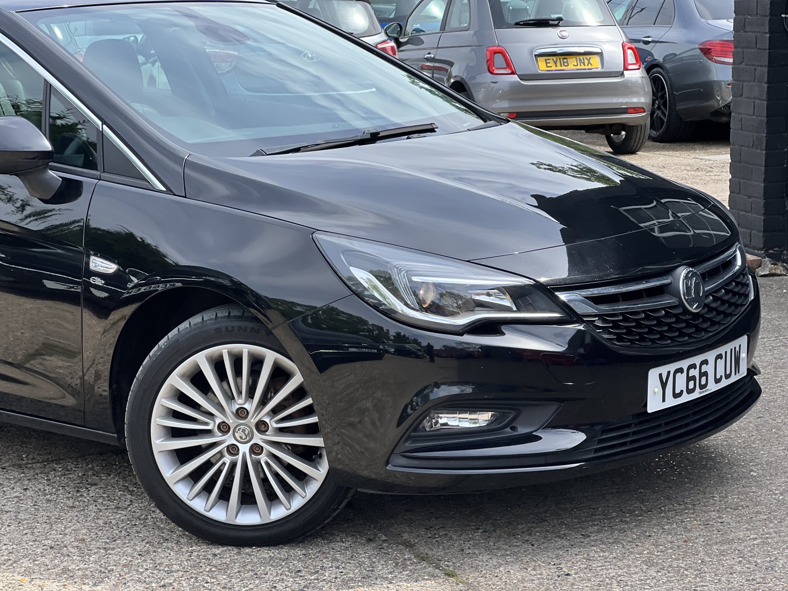 2017 Vauxhall ASTRA 1.4 i Turbo Elite Nav, exterior view 3