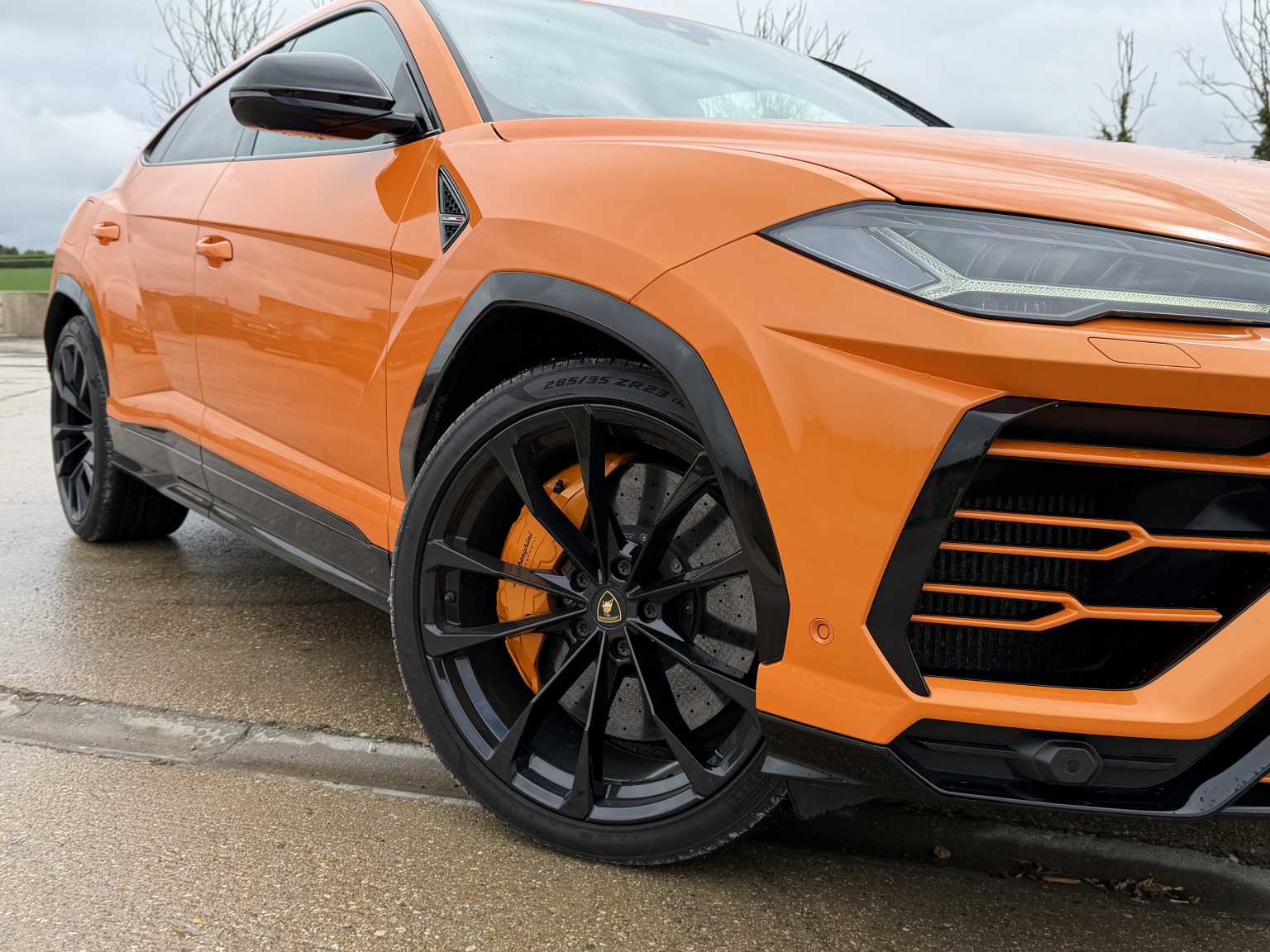 2020 Lamborghini URUS 4.0 V8 BiTurbo, exterior view 2