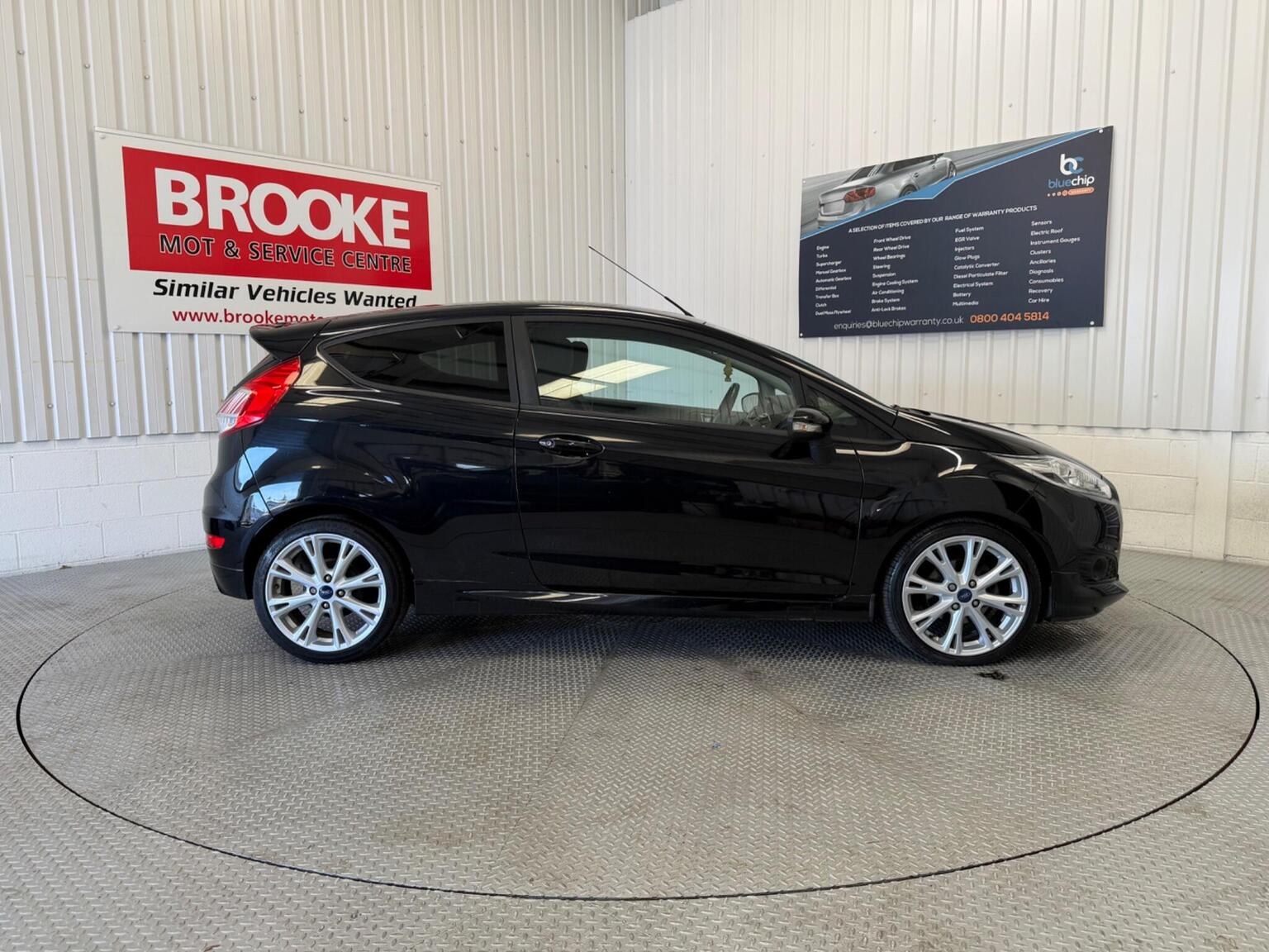 2015 Ford FIESTA 1.0T EcoBoost Zetec S Euro 6 (s/s) 3dr, exterior view 2