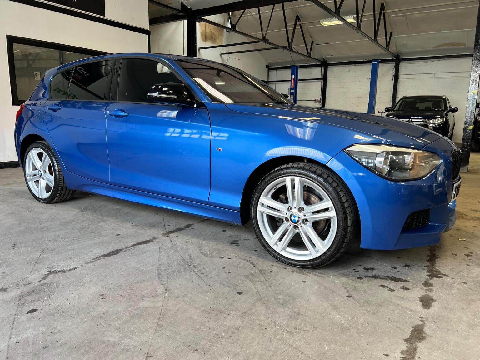 2014 BMW 1 SERIES 2.0 120d M Sport Auto Euro 5 (s/s) 5dr, exterior view 3