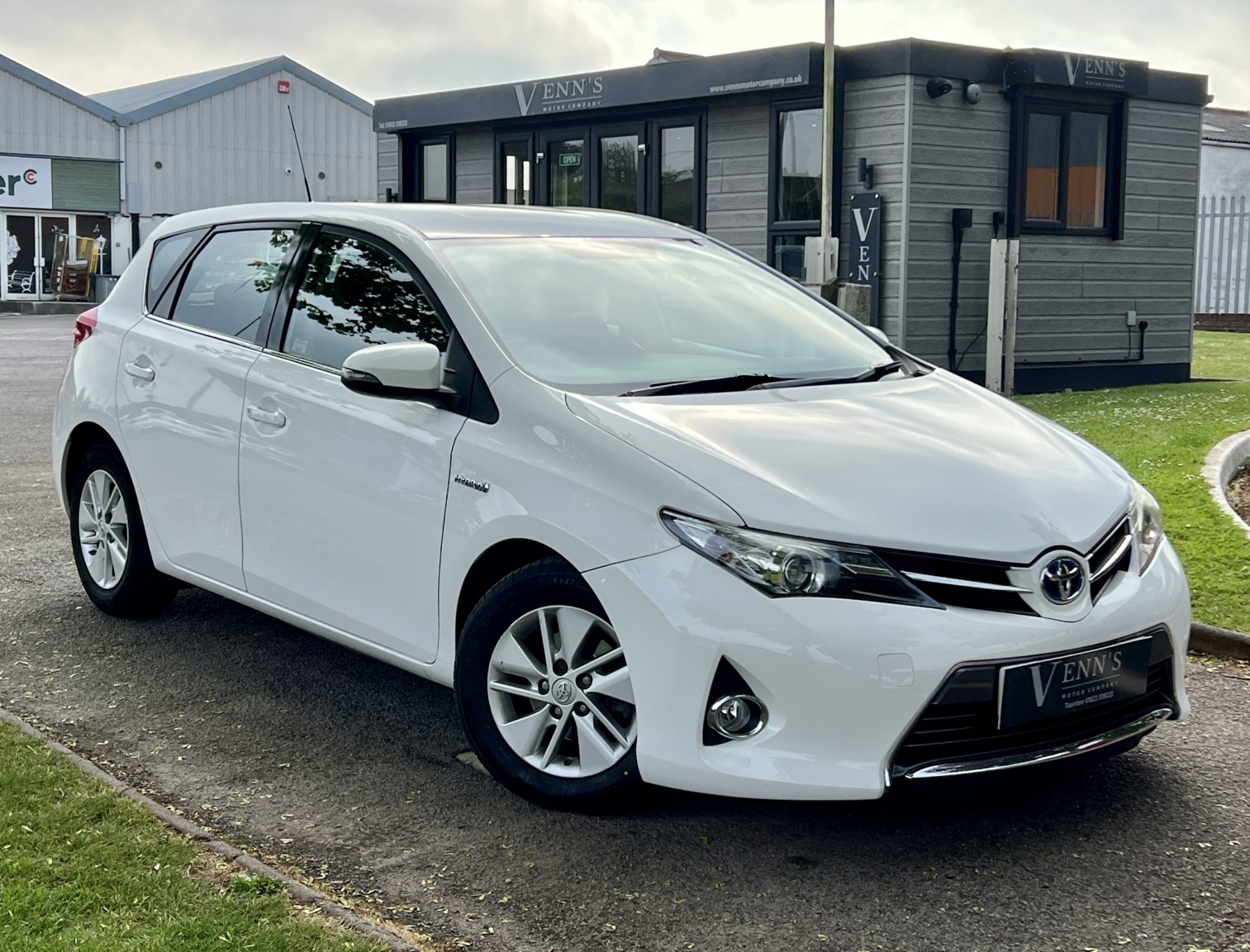 2014 TOYOTA AURIS 1.8 VVT-h Icon