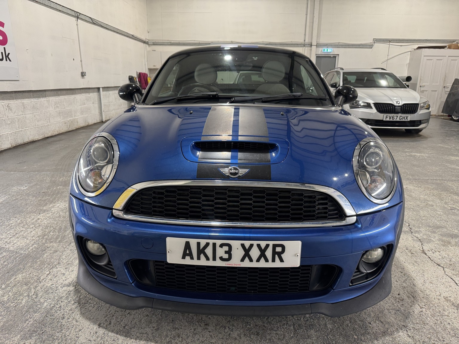 2013 MINI COUPE 1.6 Cooper S Coupe, exterior view 2