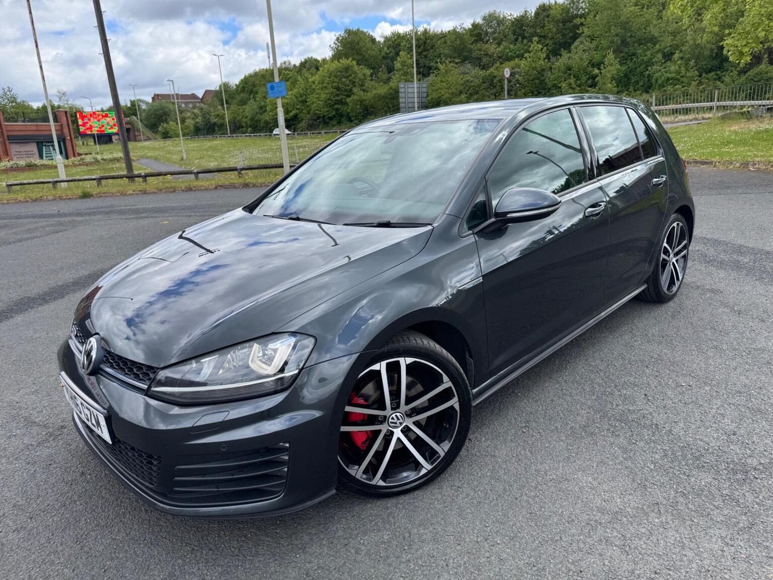 2016 Volkswagen GOLF 2.0 TDI BlueMotion Tech GTD Euro 6 (s/s) 5dr, exterior view 3