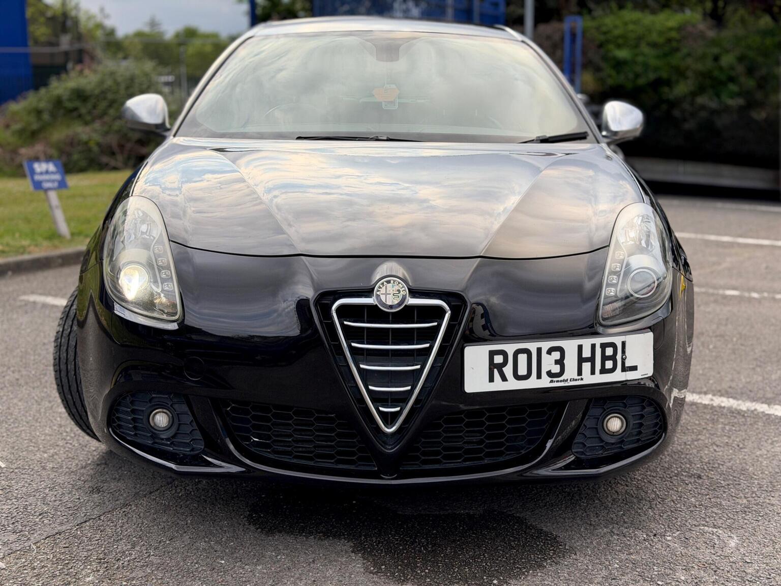 2013 Alfa Romeo GIULIETTA 1.4 TB MultiAir Veloce TCT Euro 5 (s/s) 5dr, exterior view 4