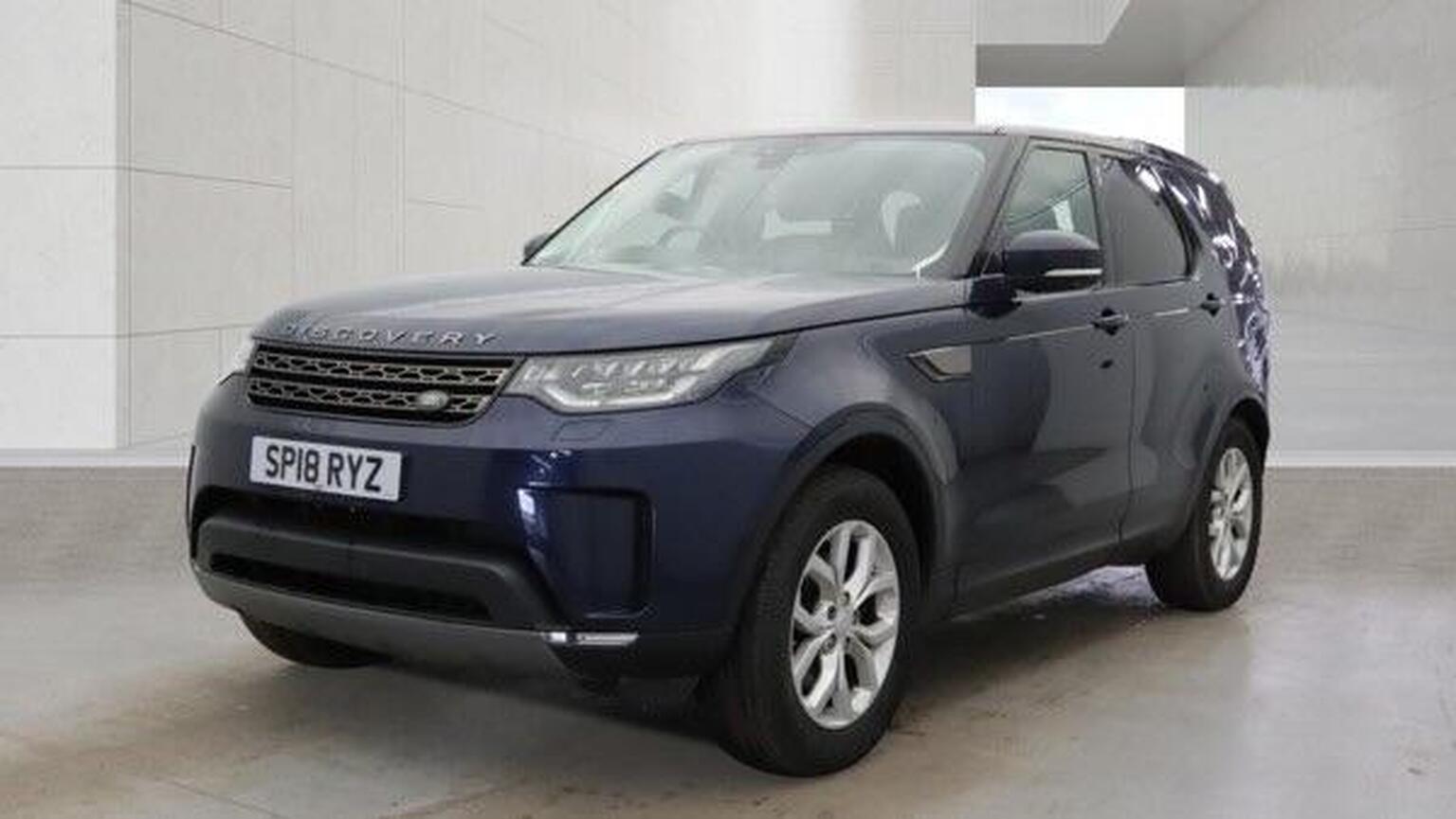 2018 Land Rover DISCOVERY 3.0 TD V6 SE Auto 4WD Euro 6 (s/s) 5dr, exterior view 2