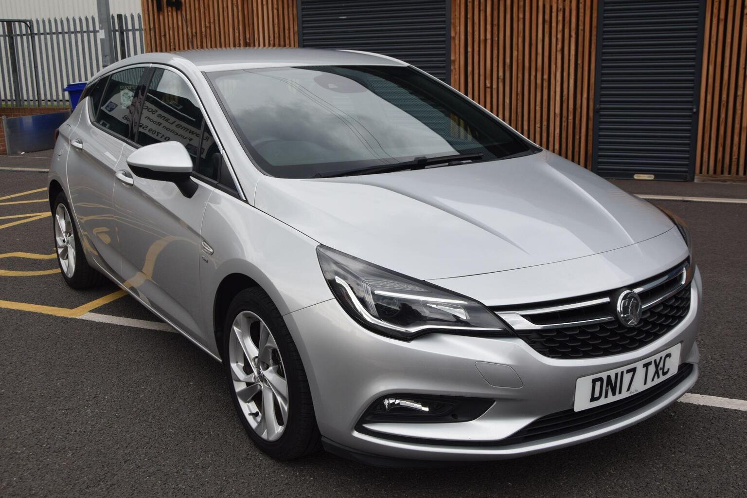 2017 Vauxhall ASTRA 1.4i Turbo SRi Euro 6 5dr for sale, exterior front view