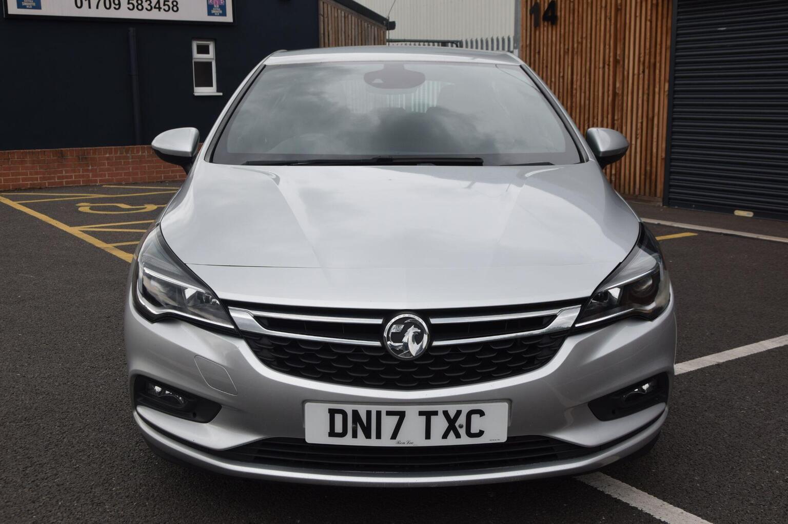 2017 Vauxhall ASTRA 1.4i Turbo SRi Euro 6 5dr, exterior view 2