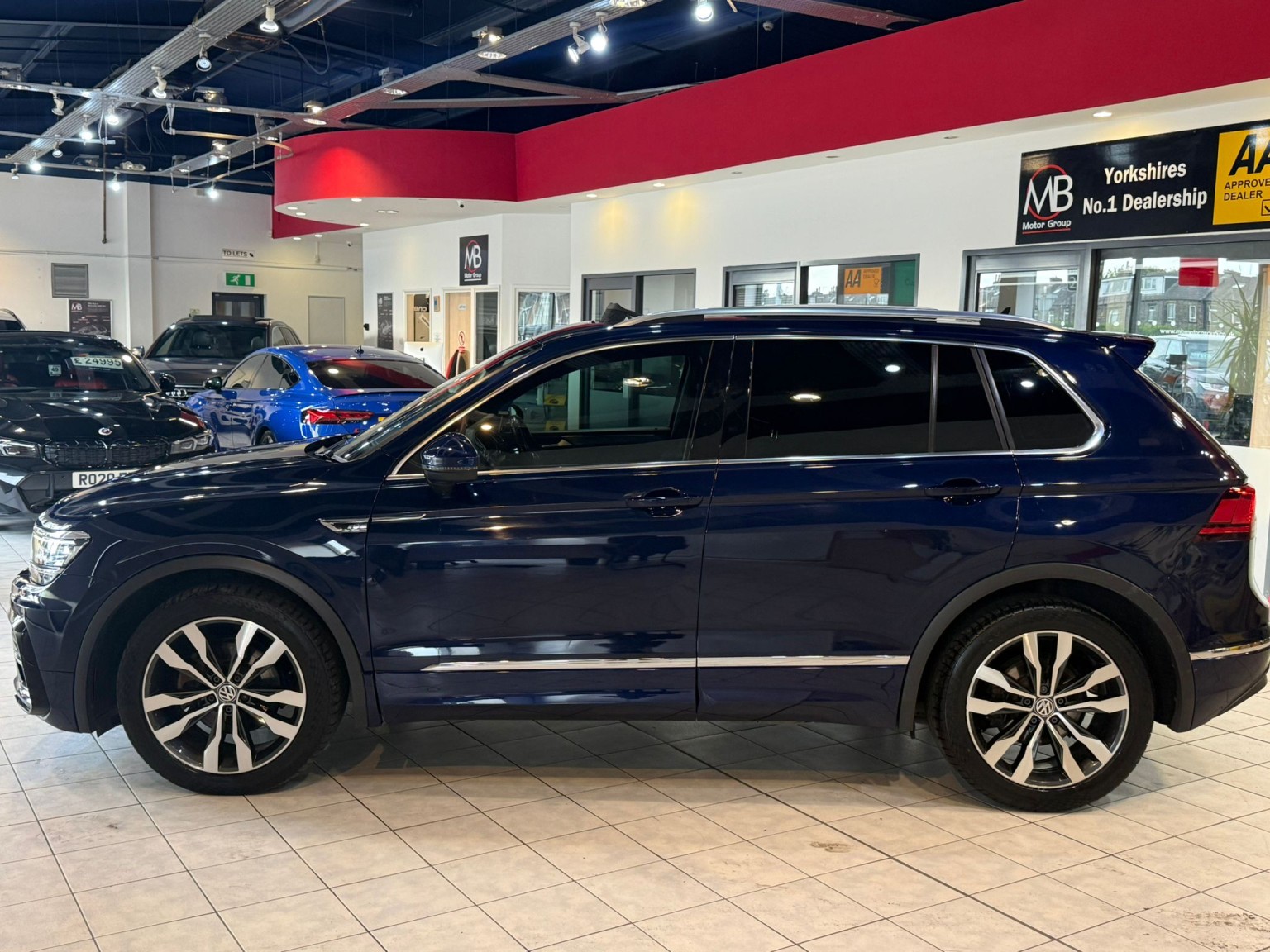 2017 Volkswagen TIGUAN 2.0 TDI BlueMotion Tech R-Line, exterior view 4