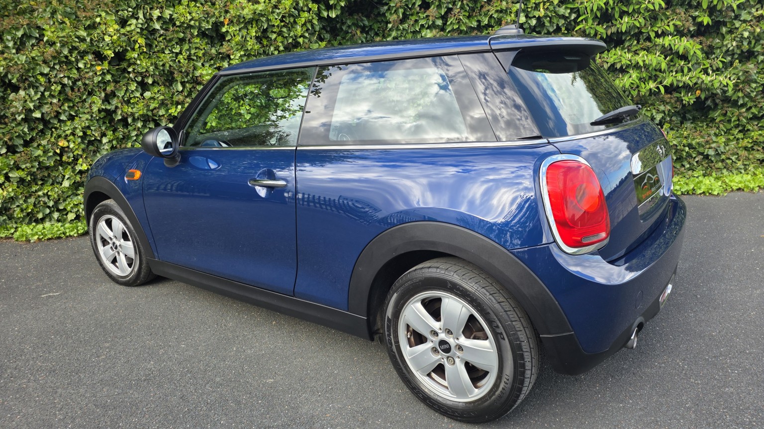 2015 MINI HATCH 1.5 One D 3dr Hatch (Euro 6), exterior view 3