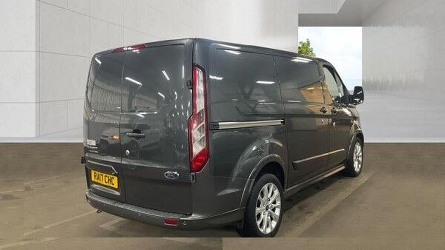 2017 Ford TRANSIT CUSTOM 2.0 290 EcoBlue Sport Auto L1 H1 Euro 6 5dr, exterior view 4