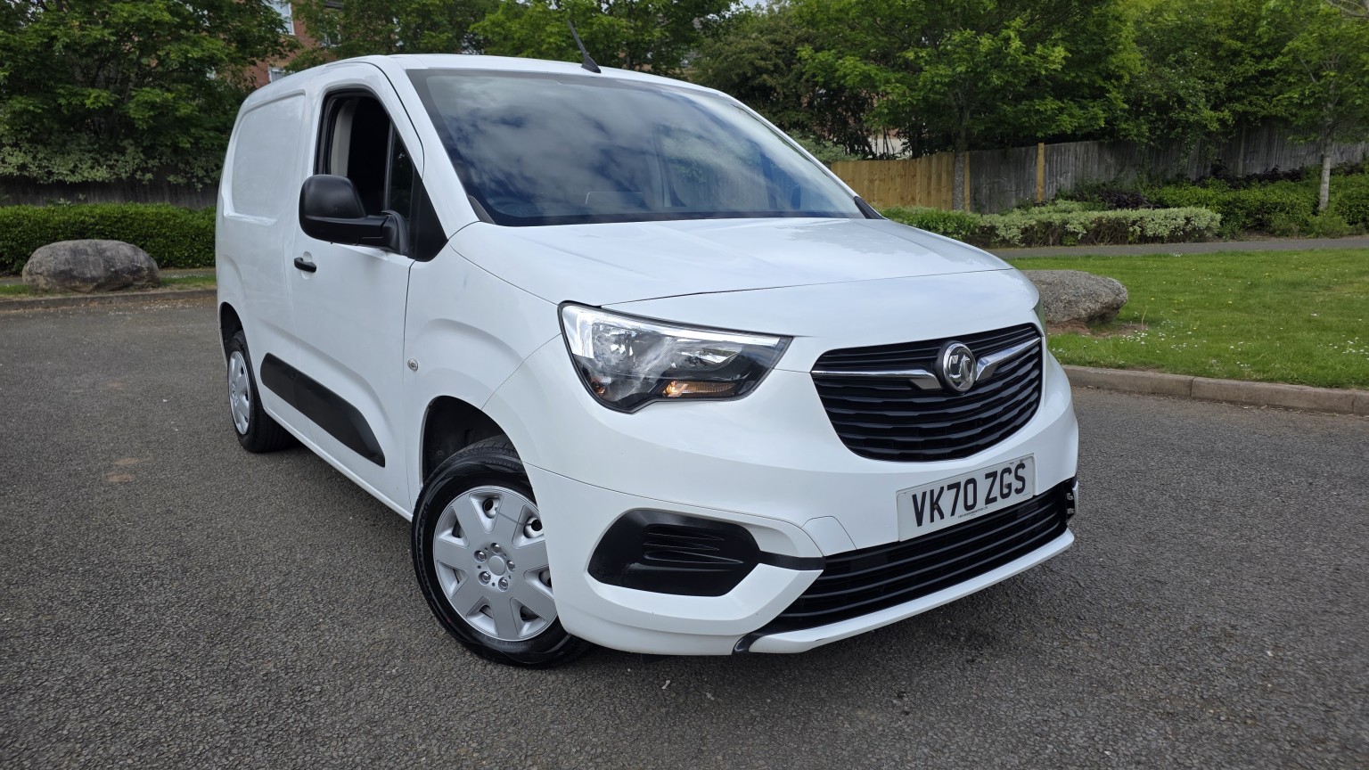2020 Vauxhall Combo 1.5 Turbo D 2000 Sportive for sale in the UK