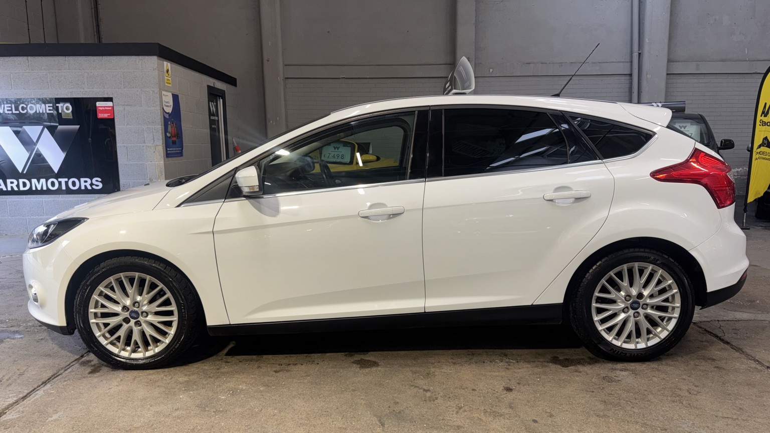 2012 Ford FOCUS 1.0 T EcoBoost Zetec White 5dr LOW TAX+BLUETOOTH+DAB, exterior view 3