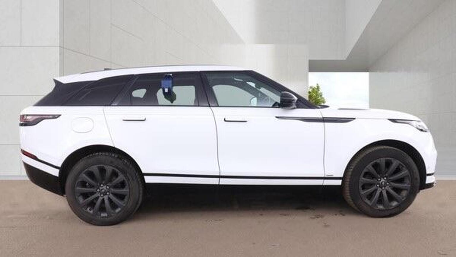2018 Land Rover RANGE ROVER VELAR 2.0 D180 R-Dynamic SE Auto 4WD Euro 6 (s/s) 5dr, exterior view 2