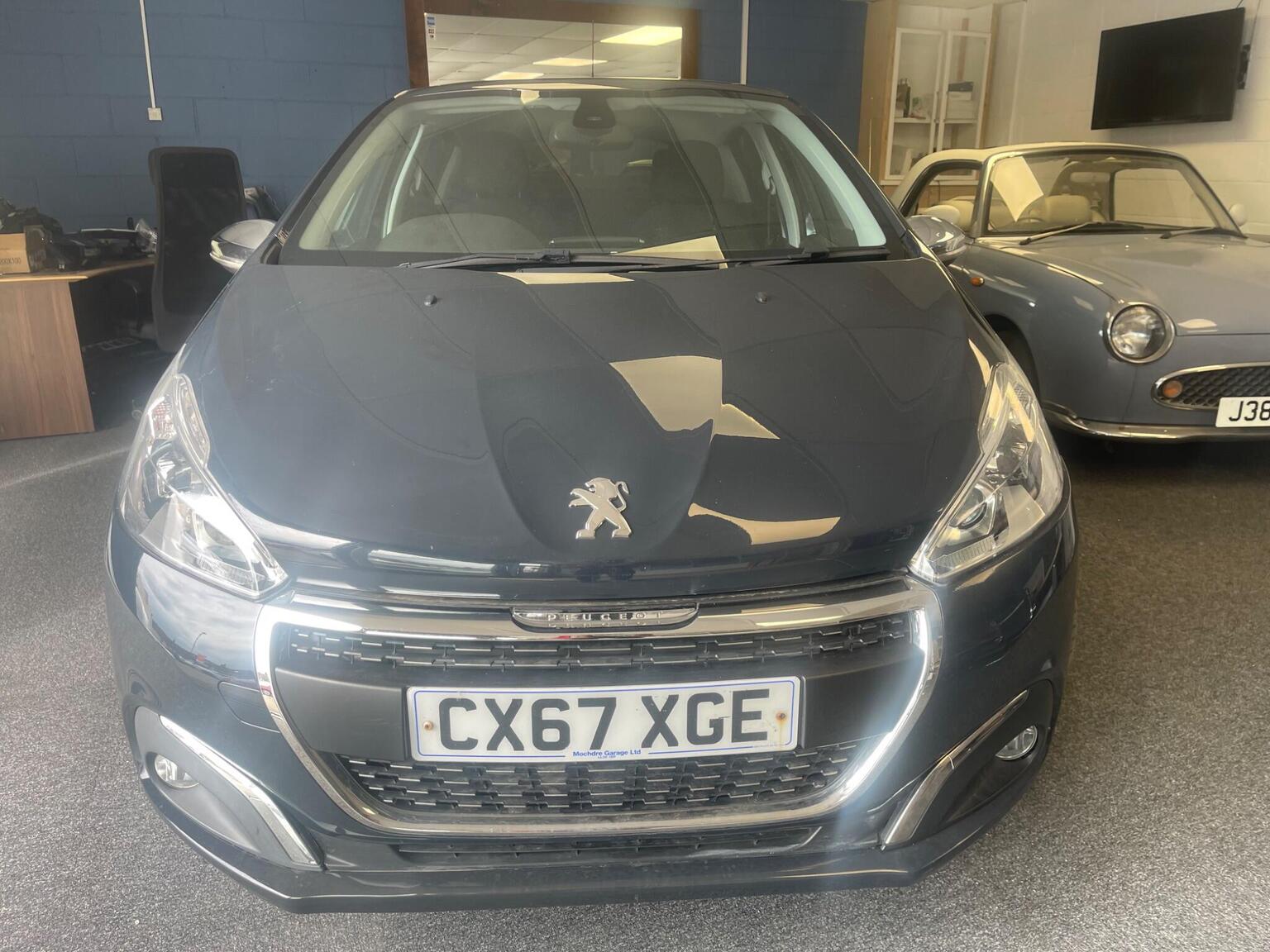 2018 Peugeot 208 1.2 PureTech Allure EAT Euro 6 (s/s) 5dr, exterior view 2